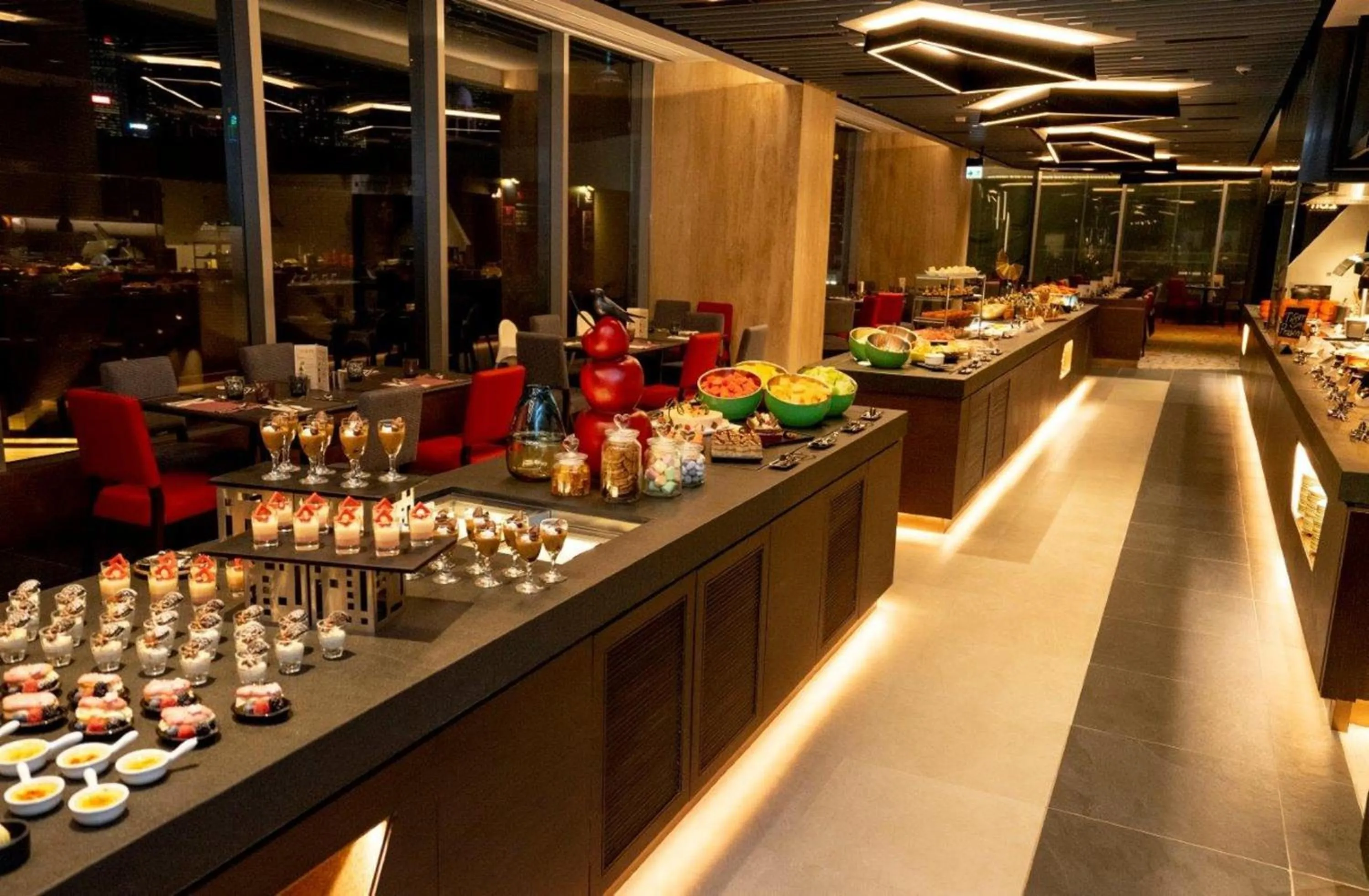 Restaurant/places to eat in The Salisbury - YMCA of Hong Kong