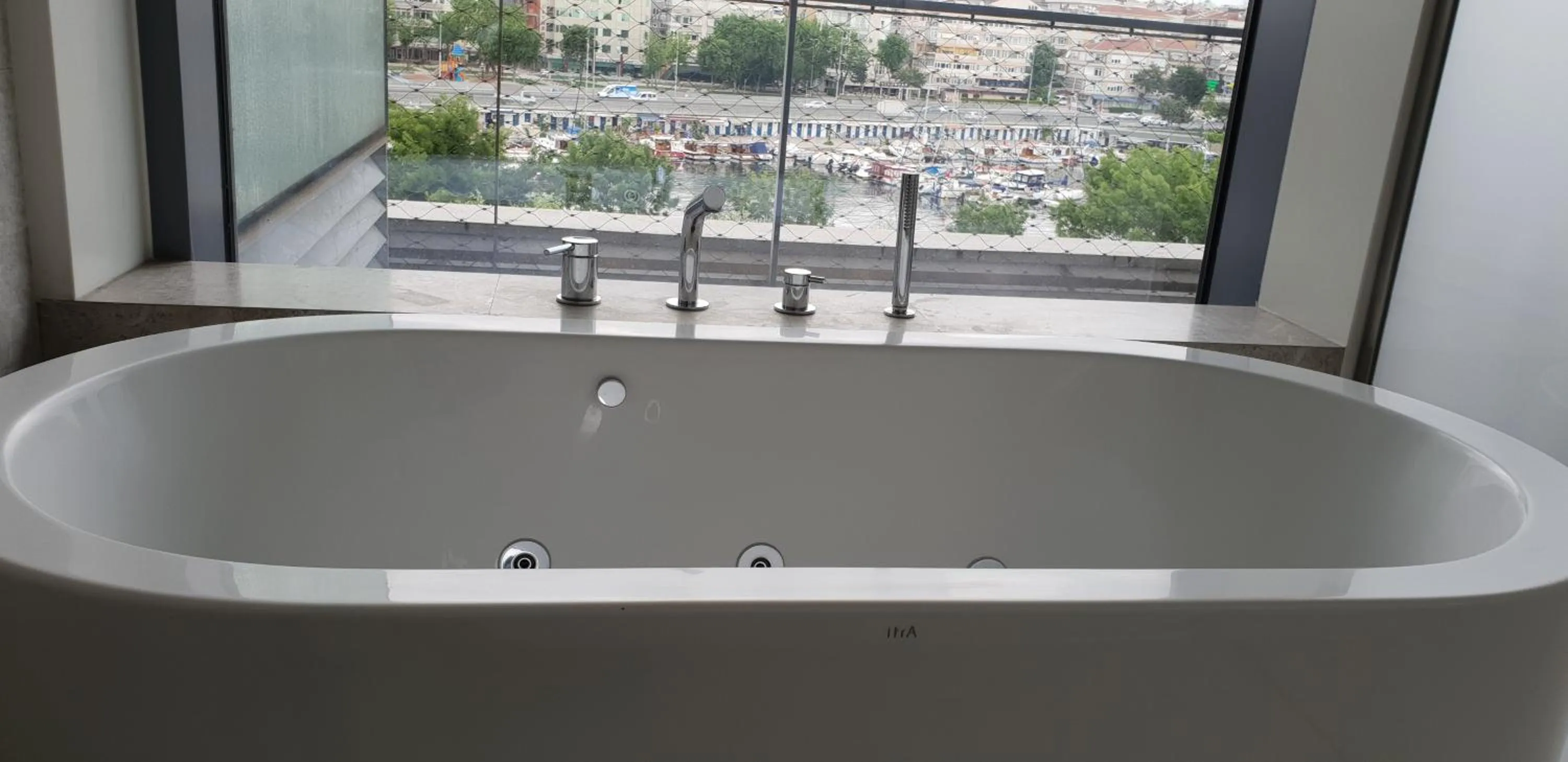 Day in Ataköy Marina Park Hotel Residence