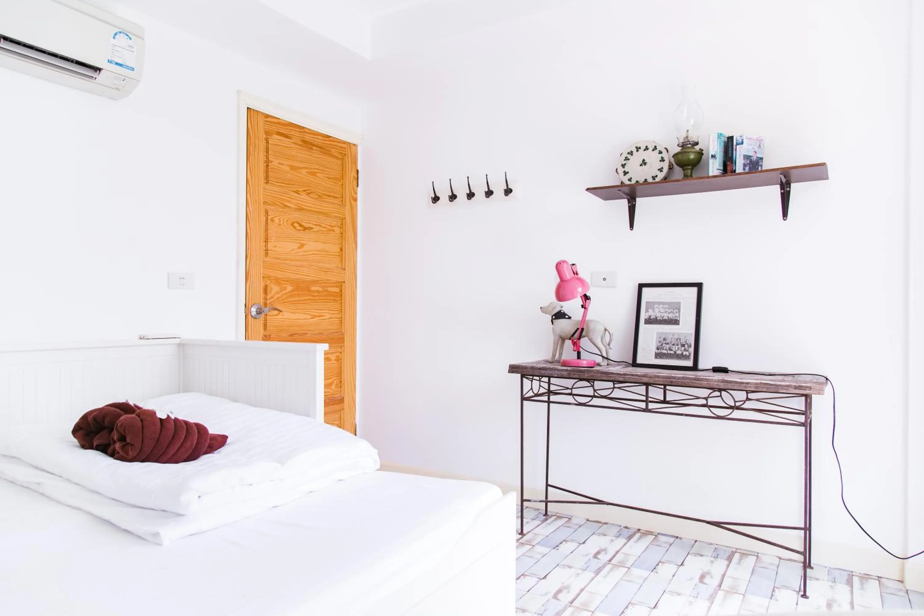 Decorative detail, Bed in Pandora