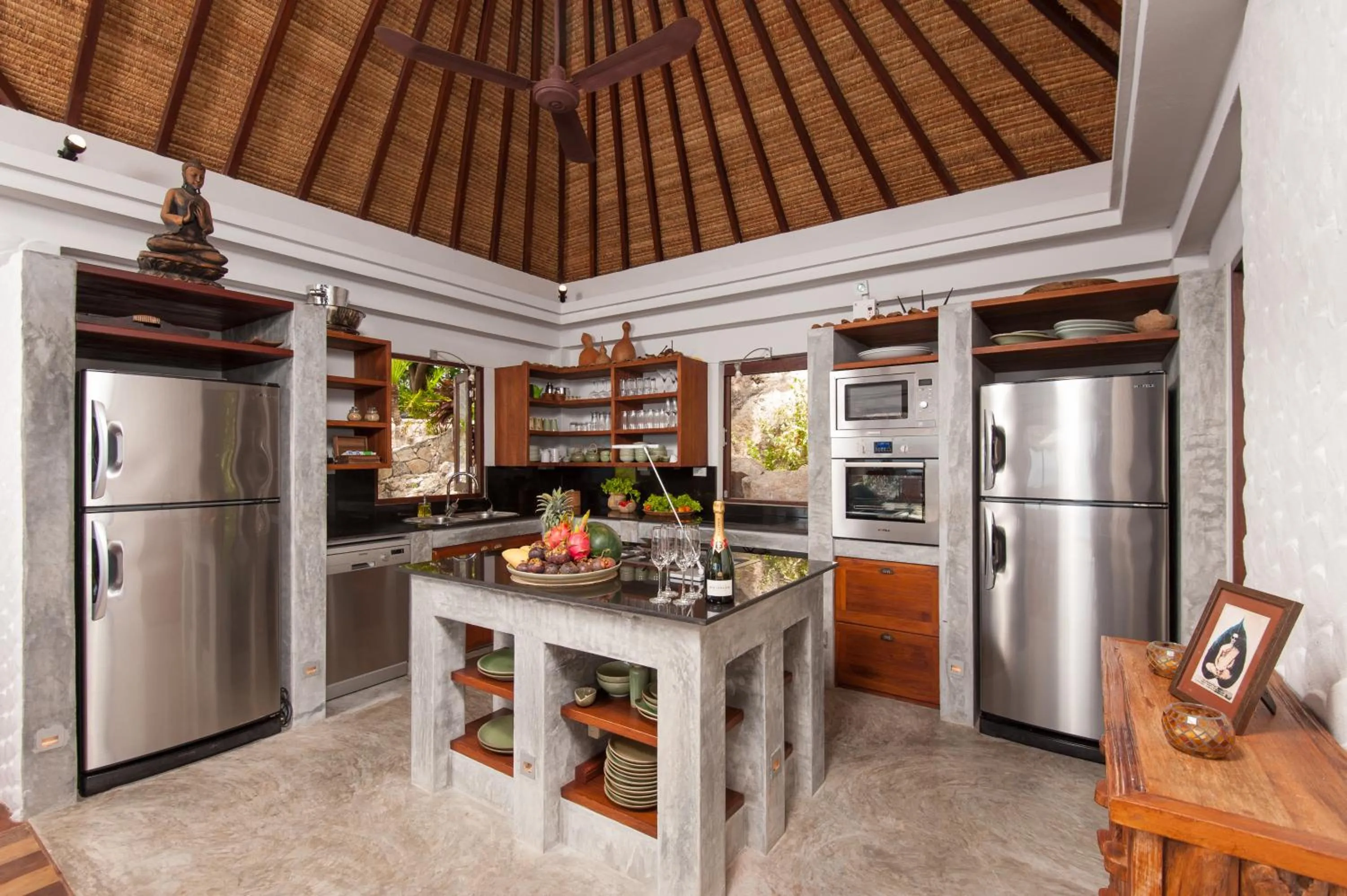 Kitchen or kitchenette in Villas Sabai Jai