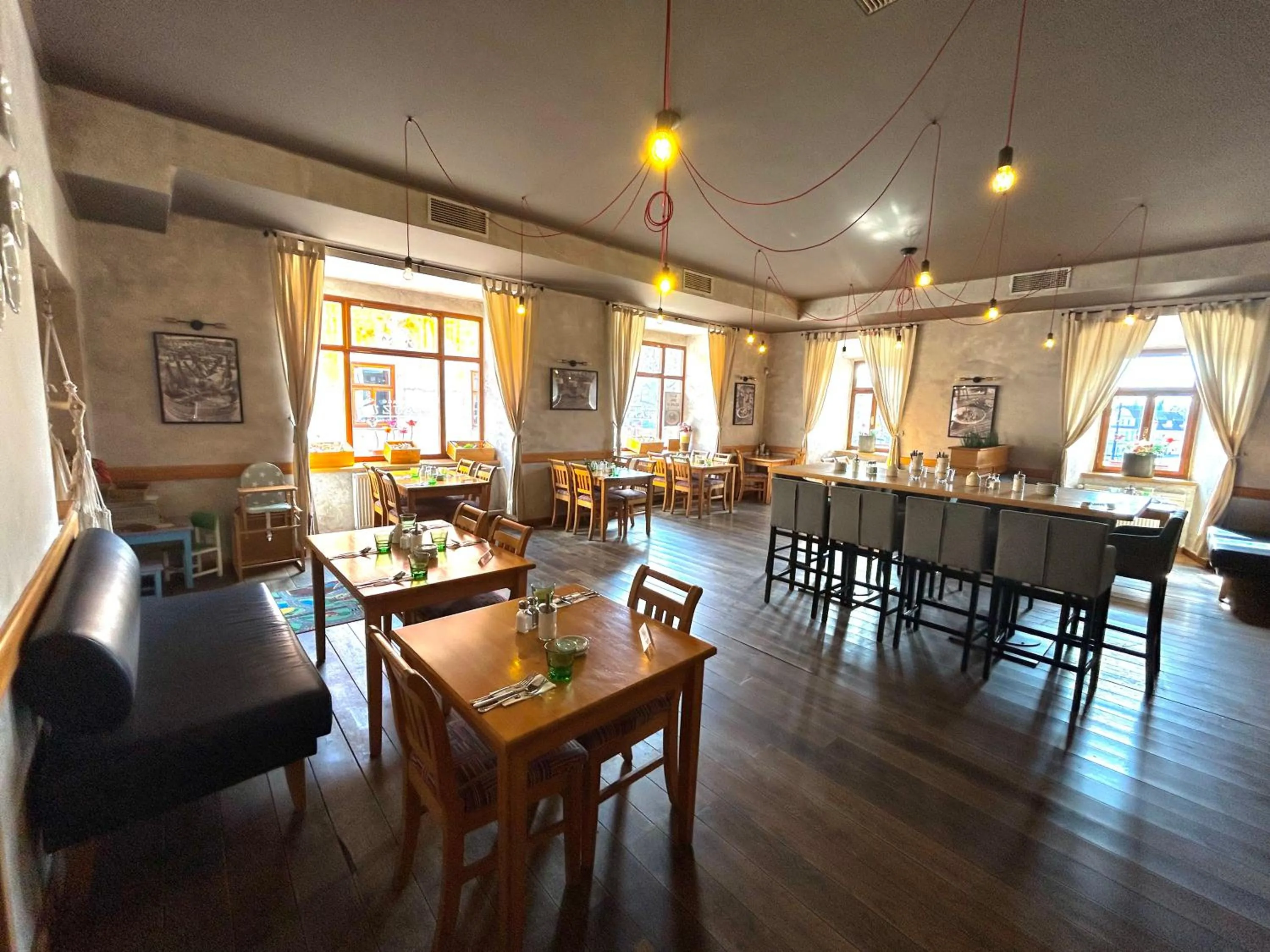 Restaurant/places to eat in Hotel Panská