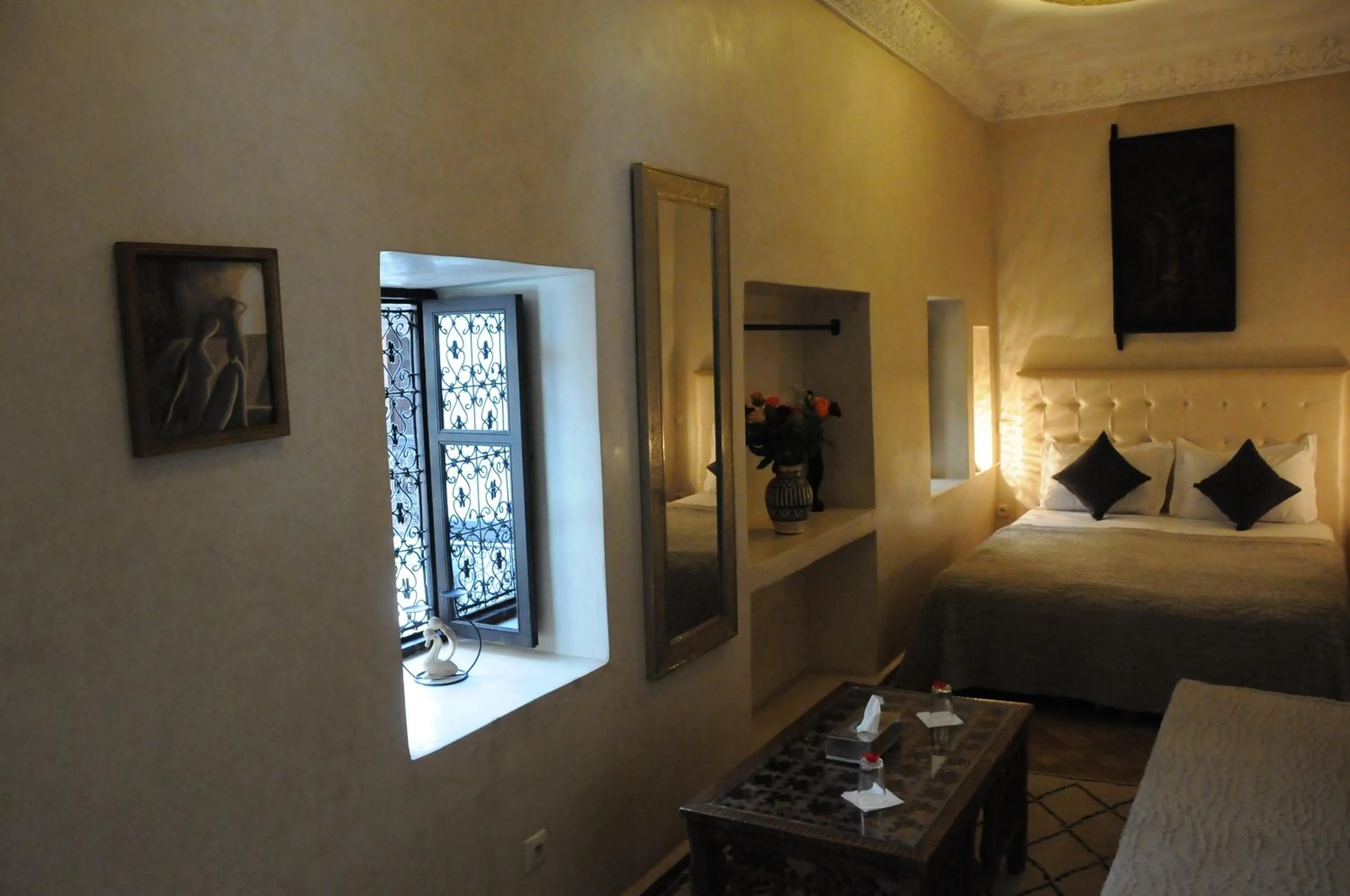 Living room, Bed in Riad Haraka