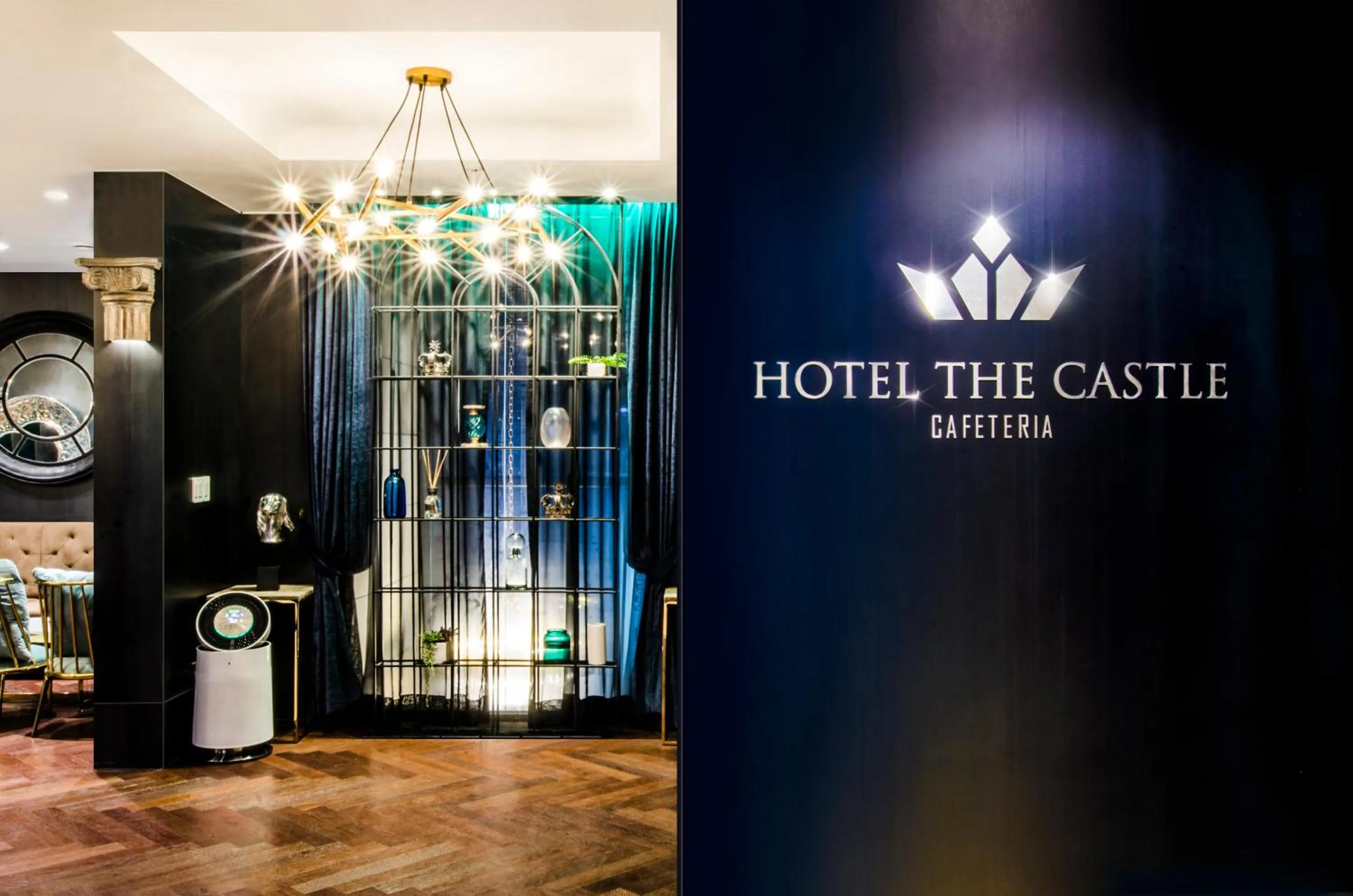 Property building in Hotel the Castle Jamsil-Sene