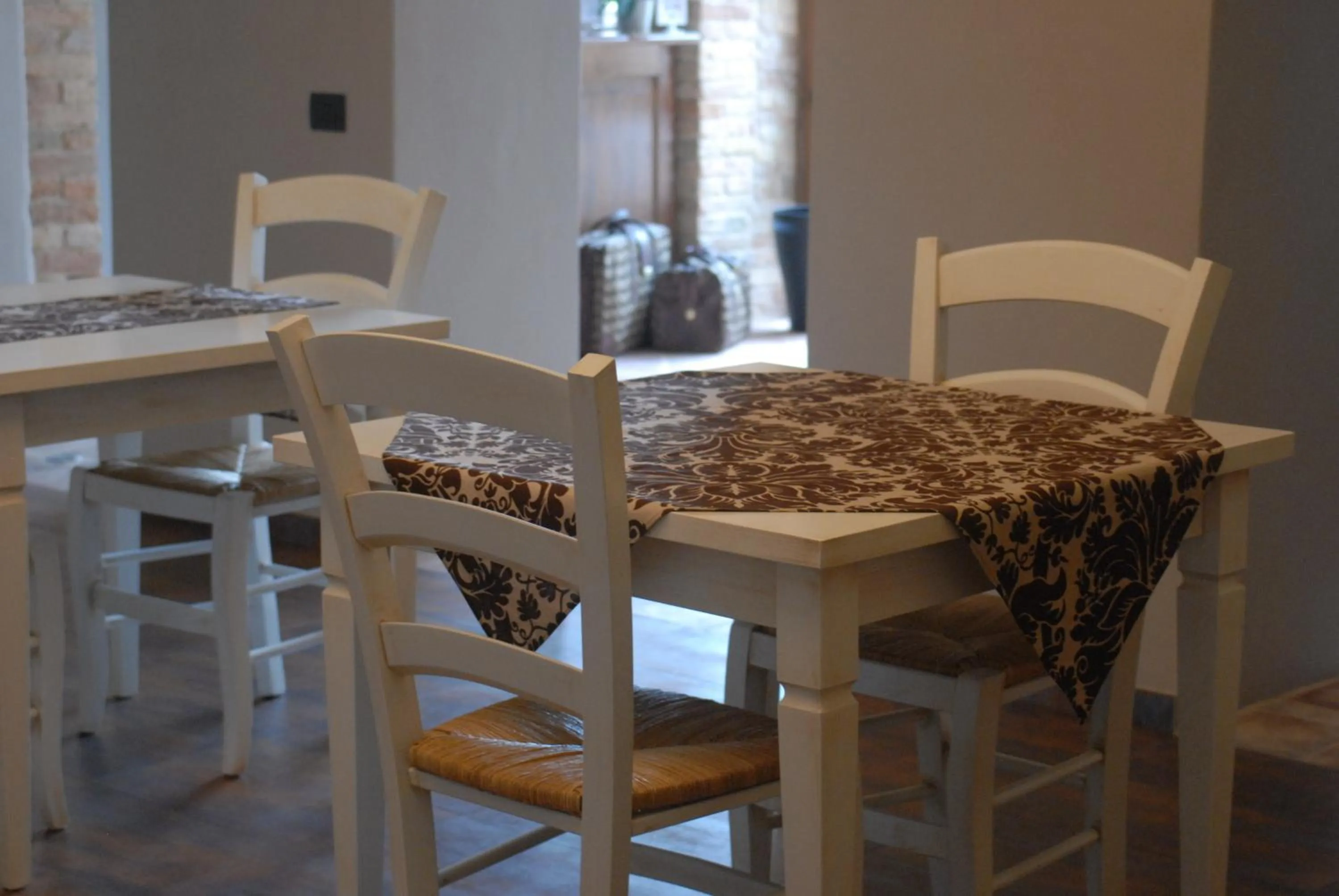 Restaurant/places to eat in Dimora Cortese