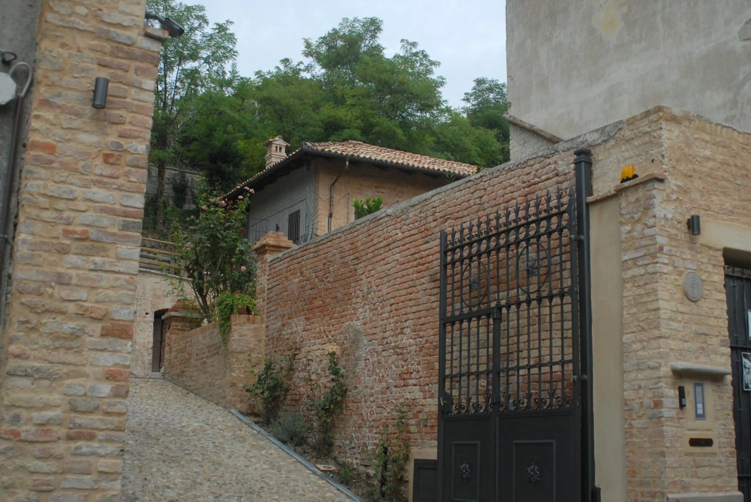 Facade/entrance in Dimora Cortese