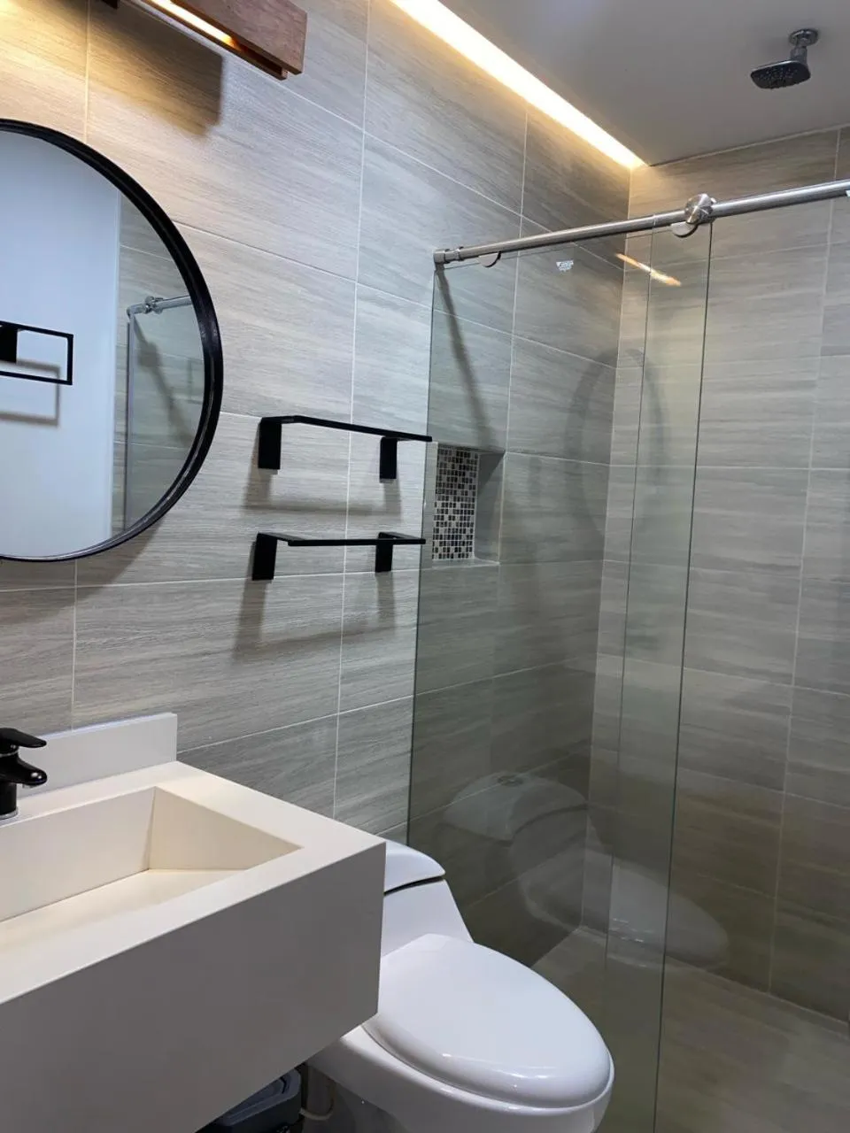 Shower in Kapital Suites