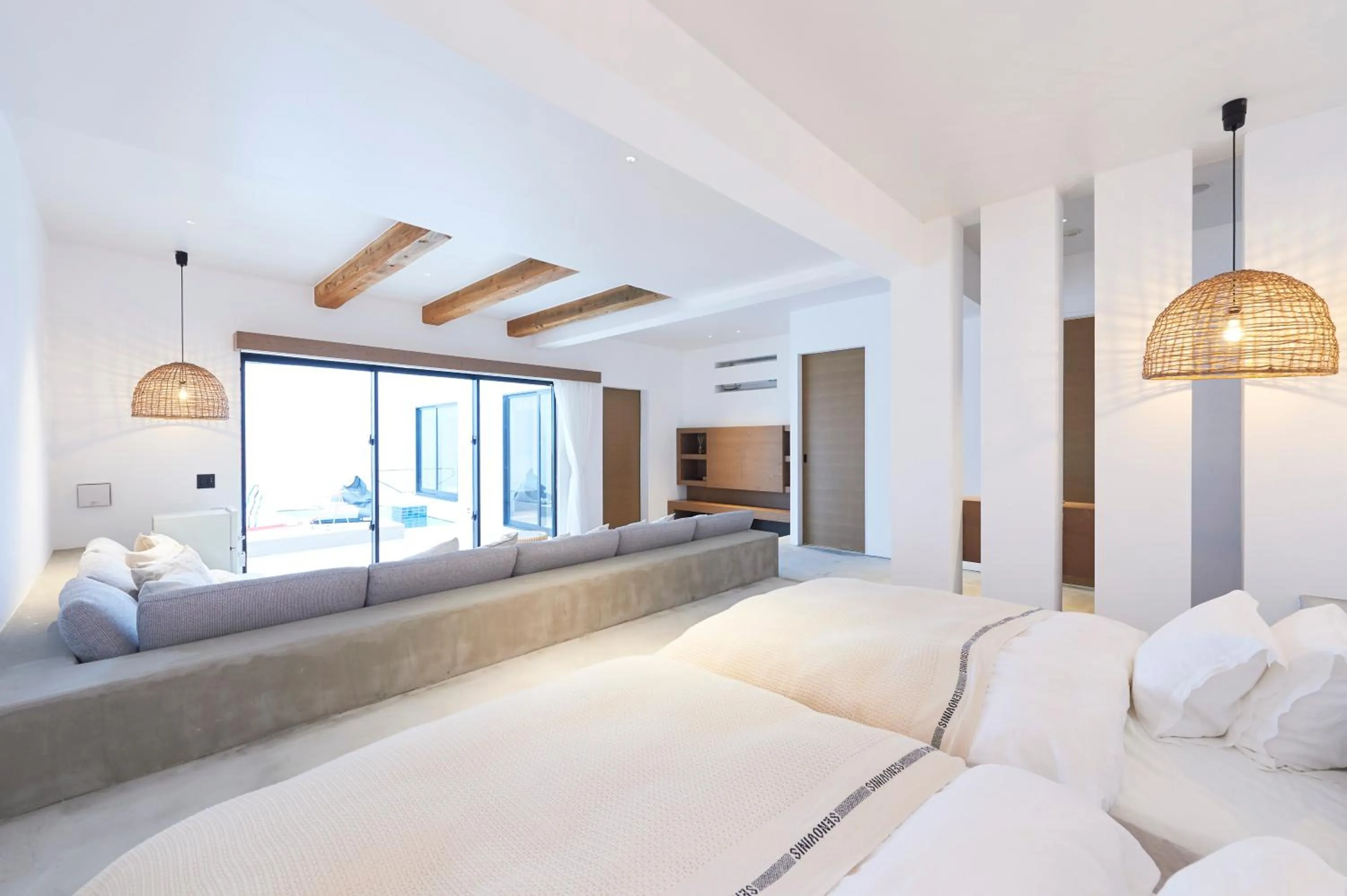 Living room, Bed in Grand Bleu Gamin