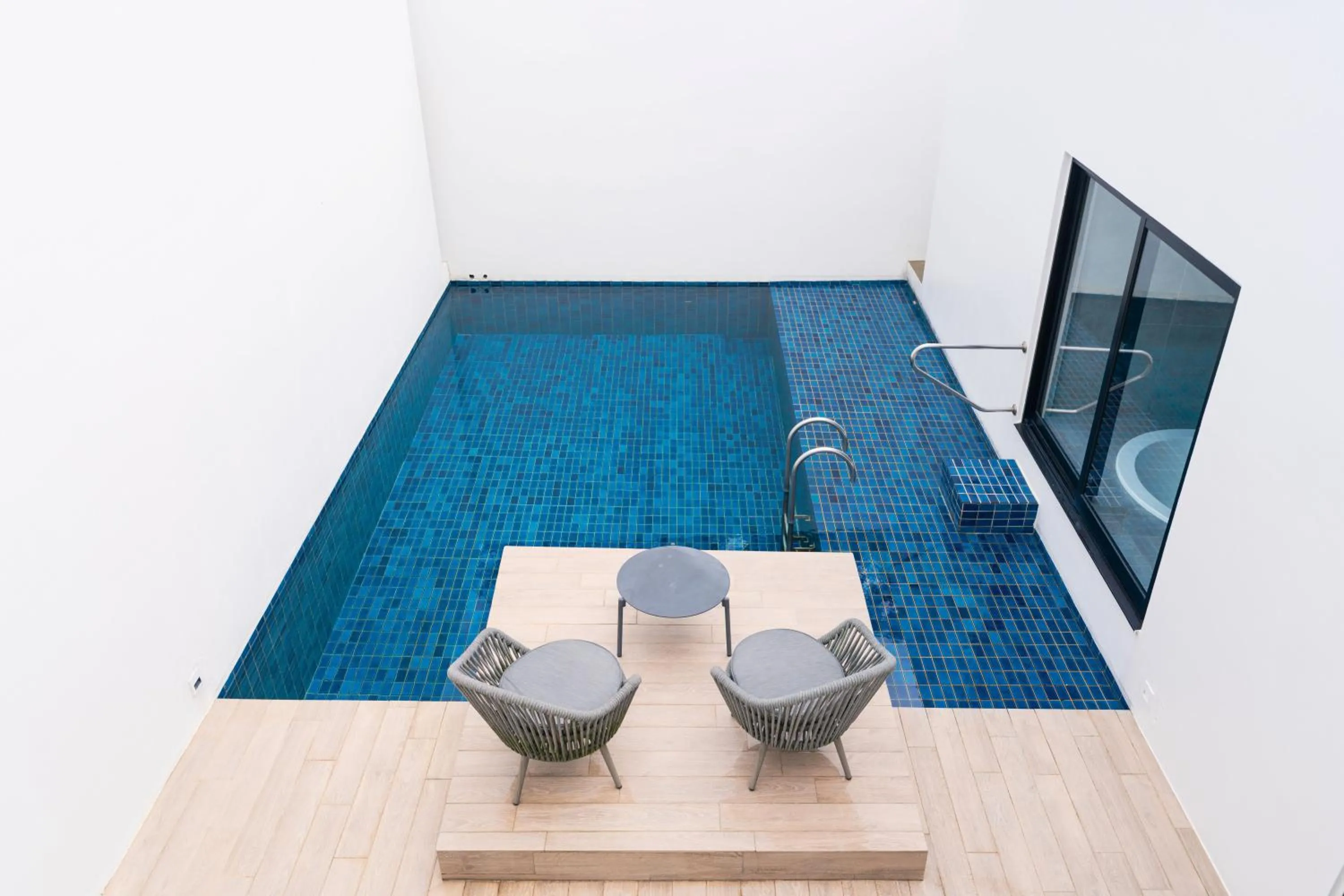 Pool view in Grand Bleu Gamin