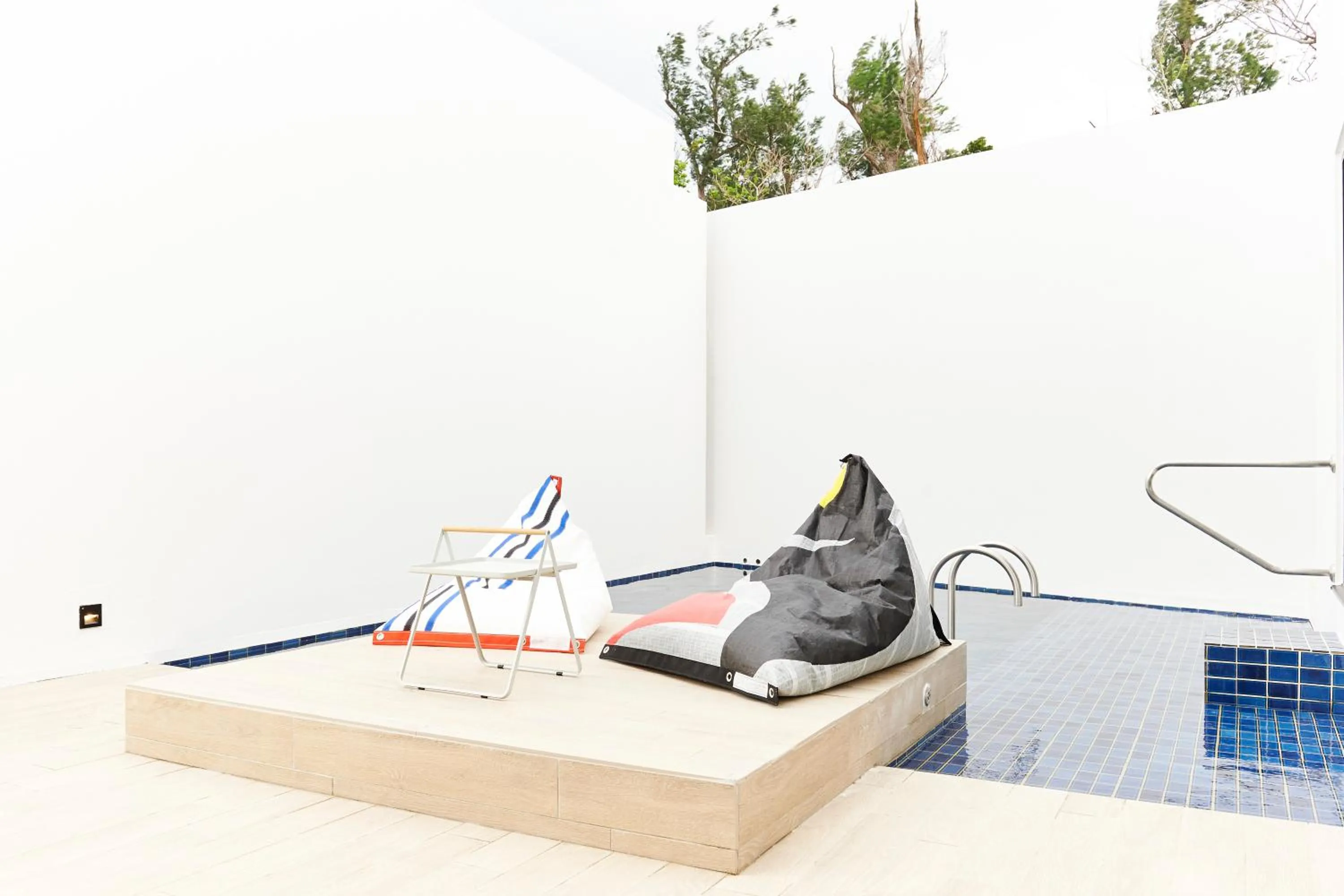 Swimming pool in Grand Bleu Gamin