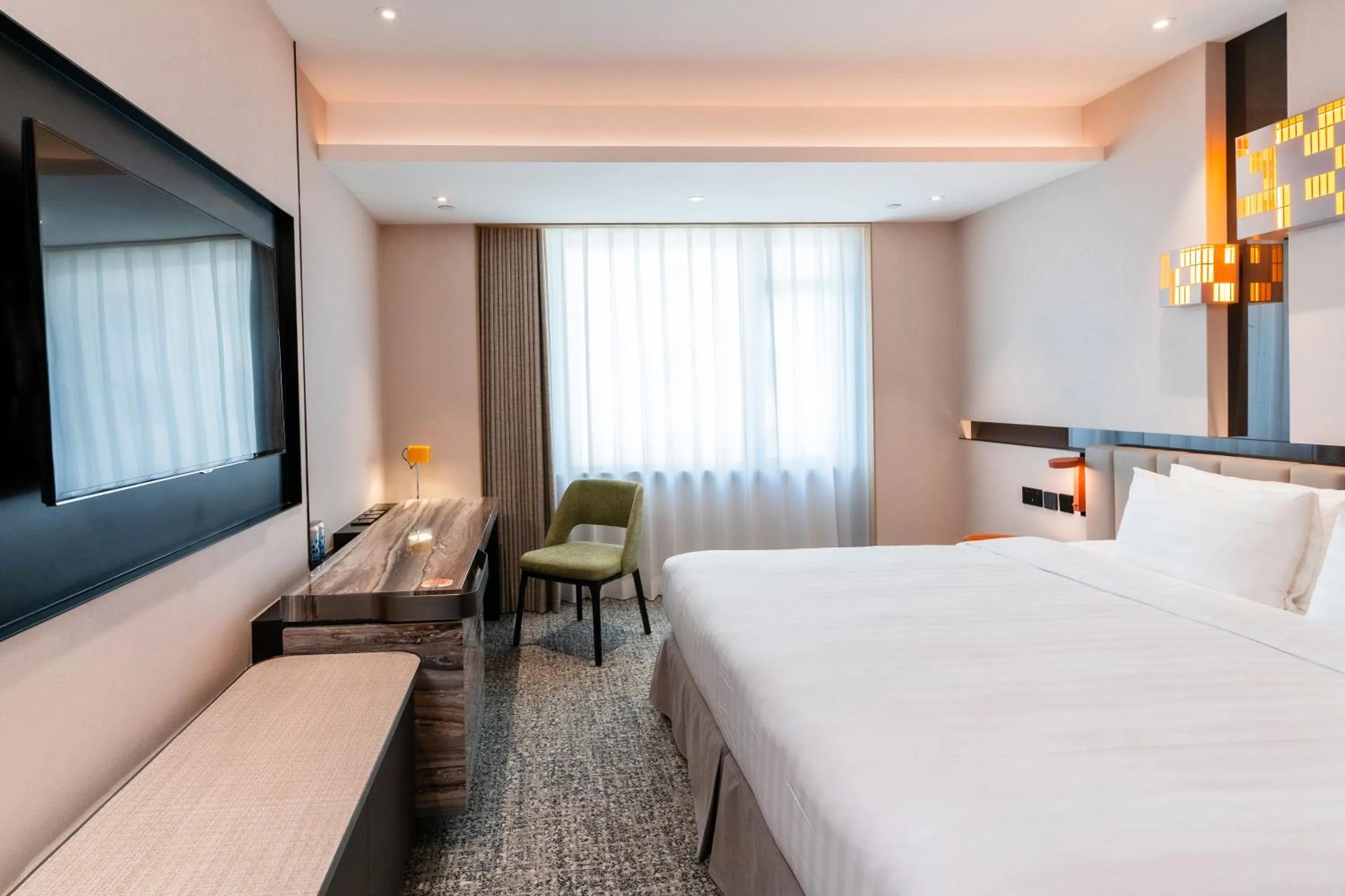 Bedroom, Bed in Nathan Hotel