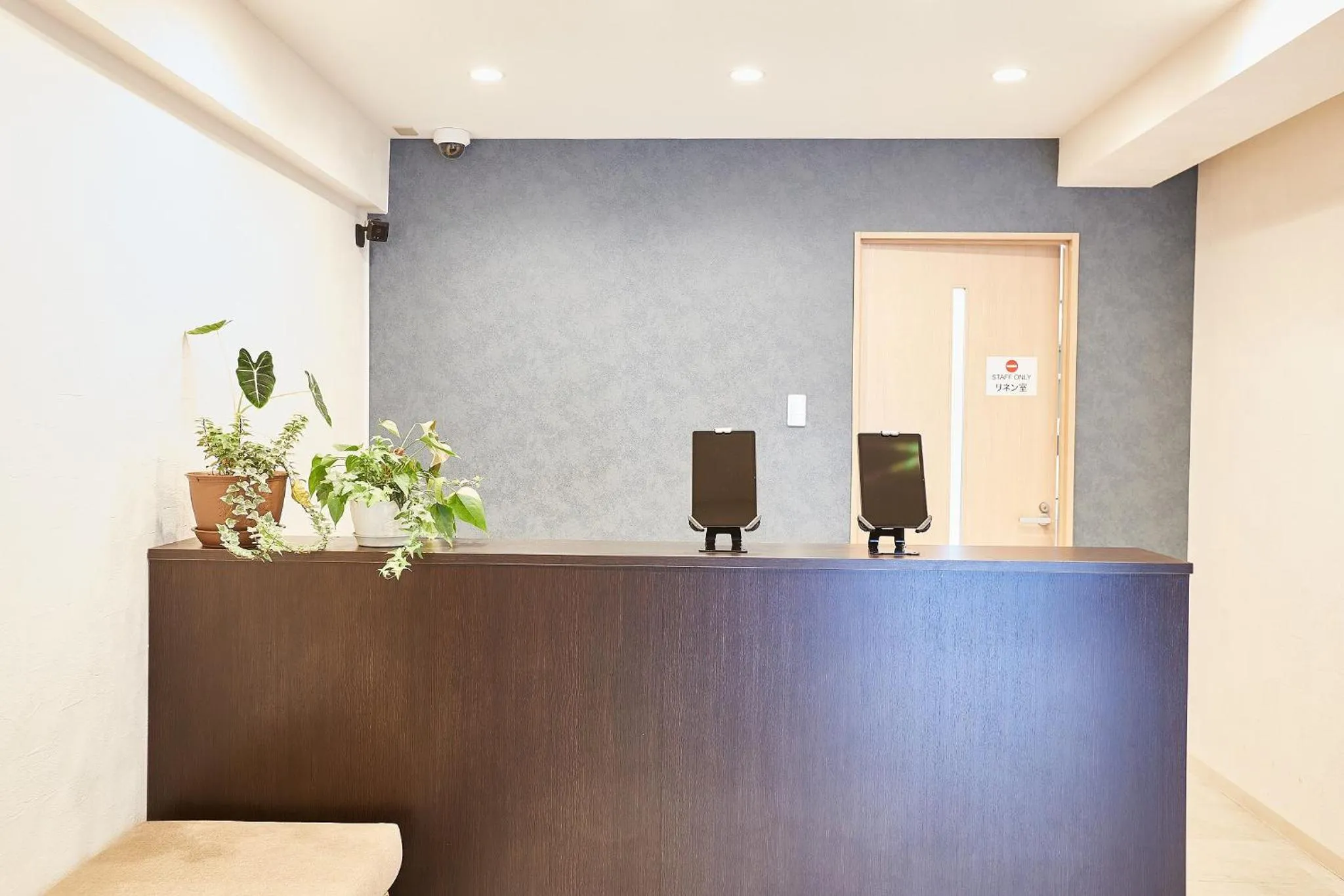 Lobby or reception in New Normal Hotel in NAGO ニューノーマルホテルイン名護