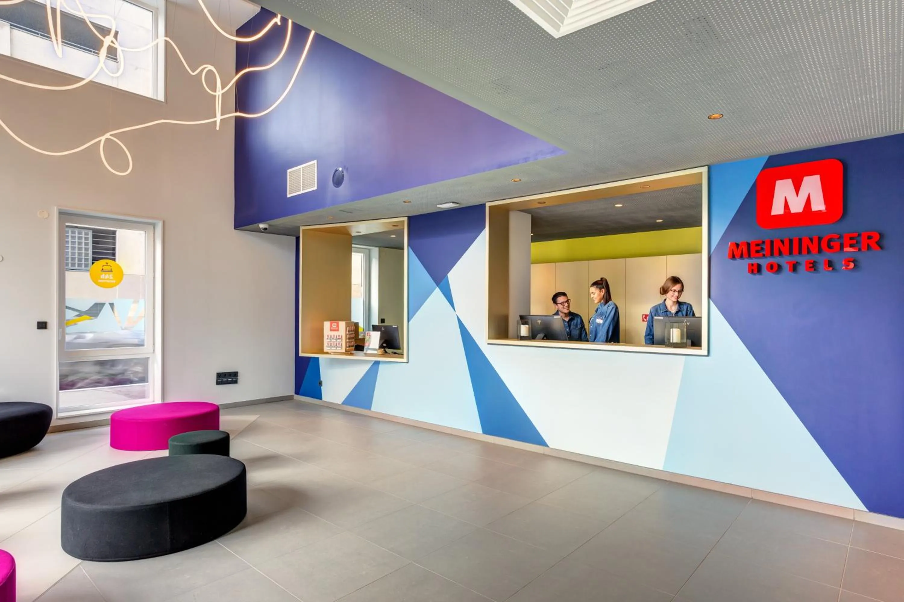 Lobby or reception in MEININGER Hotel Lyon Centre Berthelot