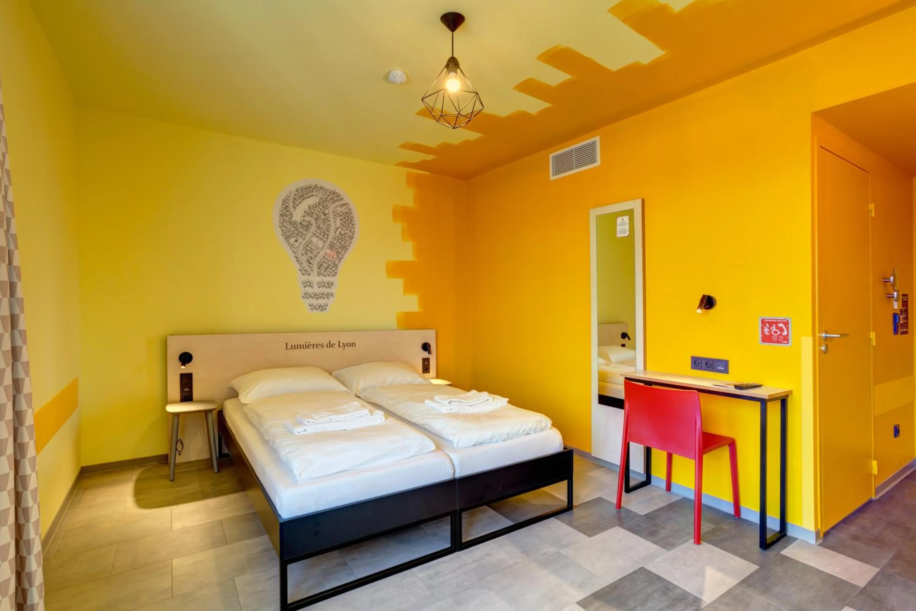 Bedroom, Bed in MEININGER Hotel Lyon Centre Berthelot