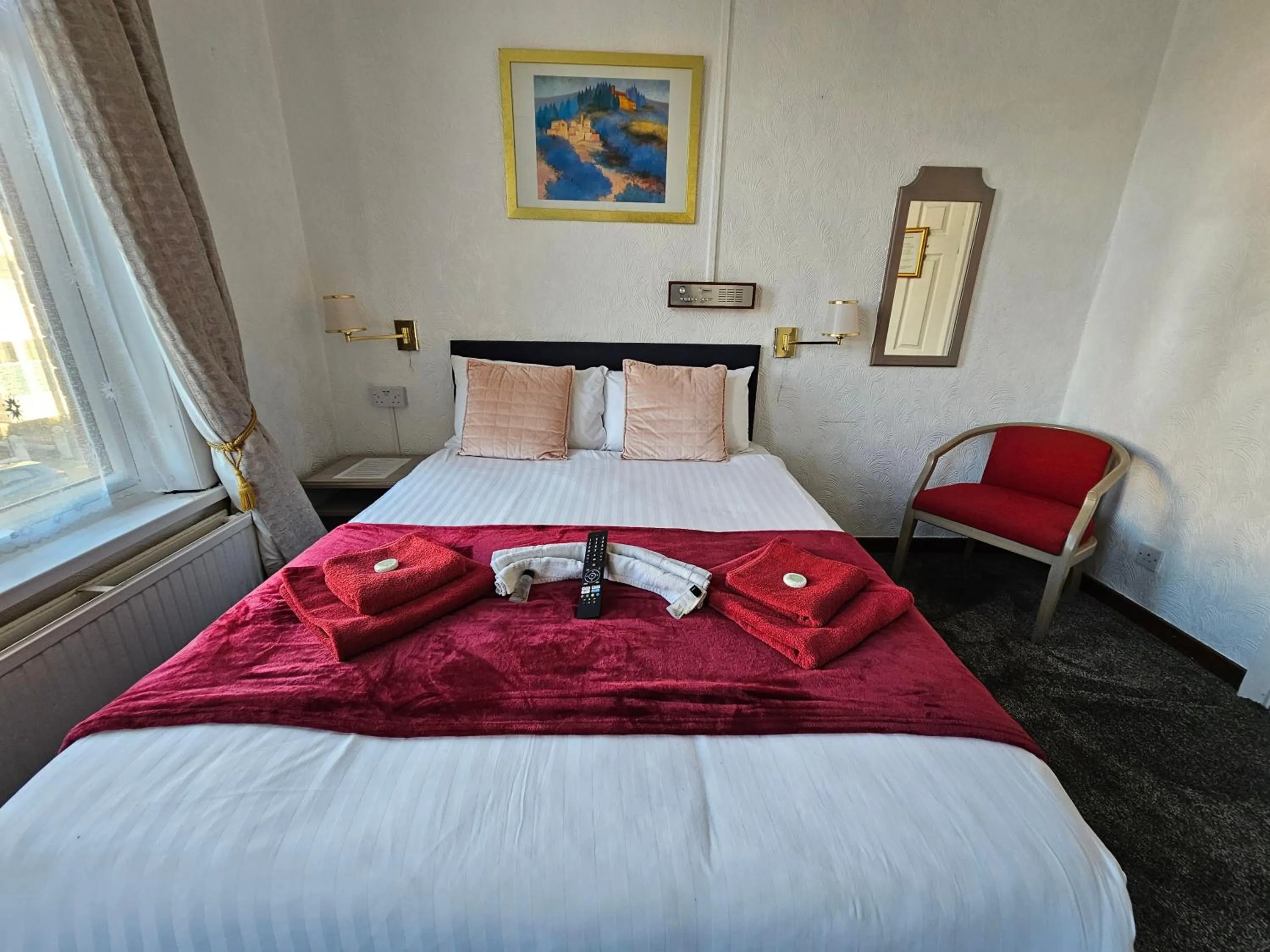 Bedroom, Bed in Collingwood Hotel