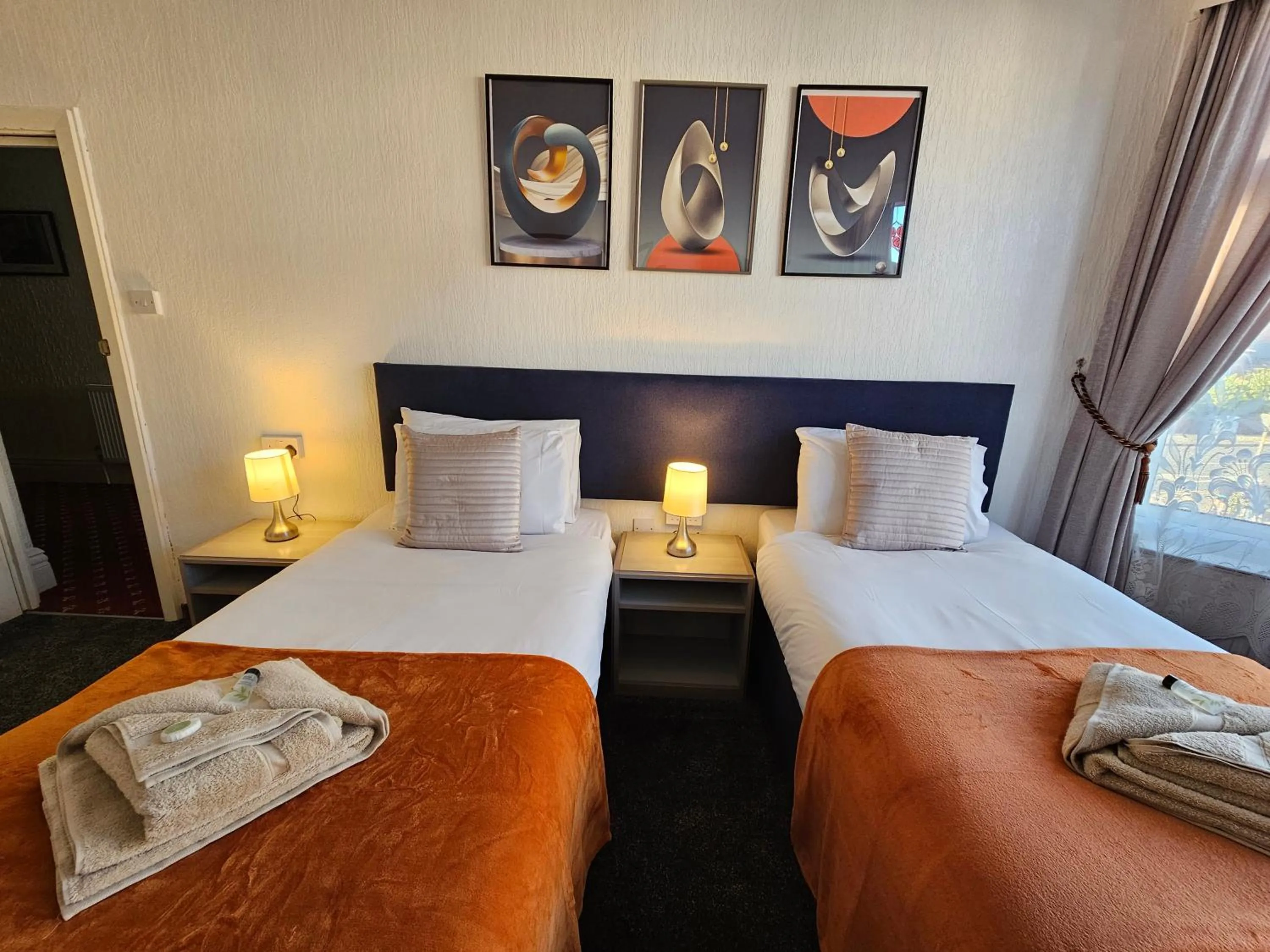 Bedroom, Bed in Collingwood Hotel