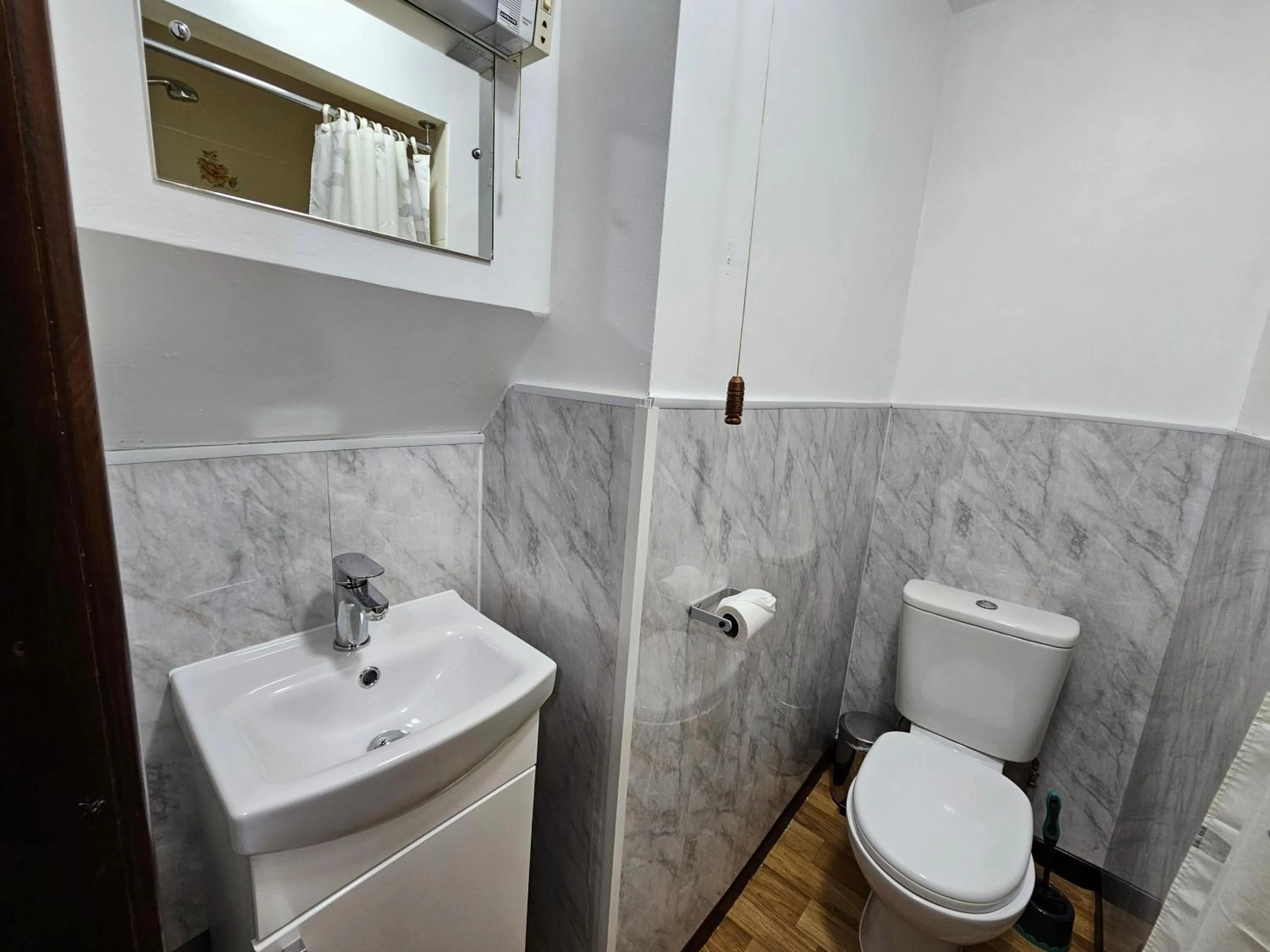 Bathroom in Collingwood Hotel