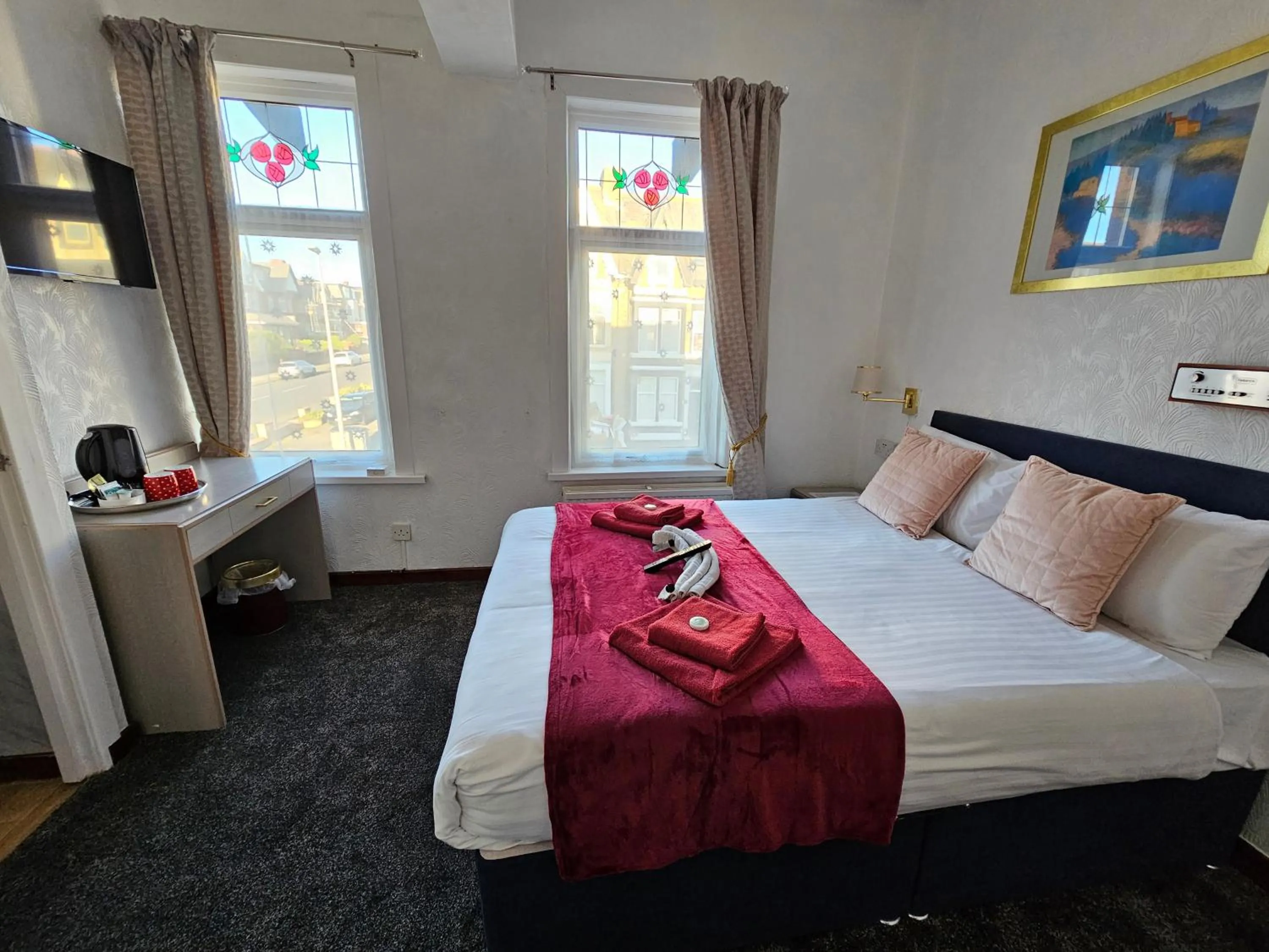 Bedroom, Bed in Collingwood Hotel