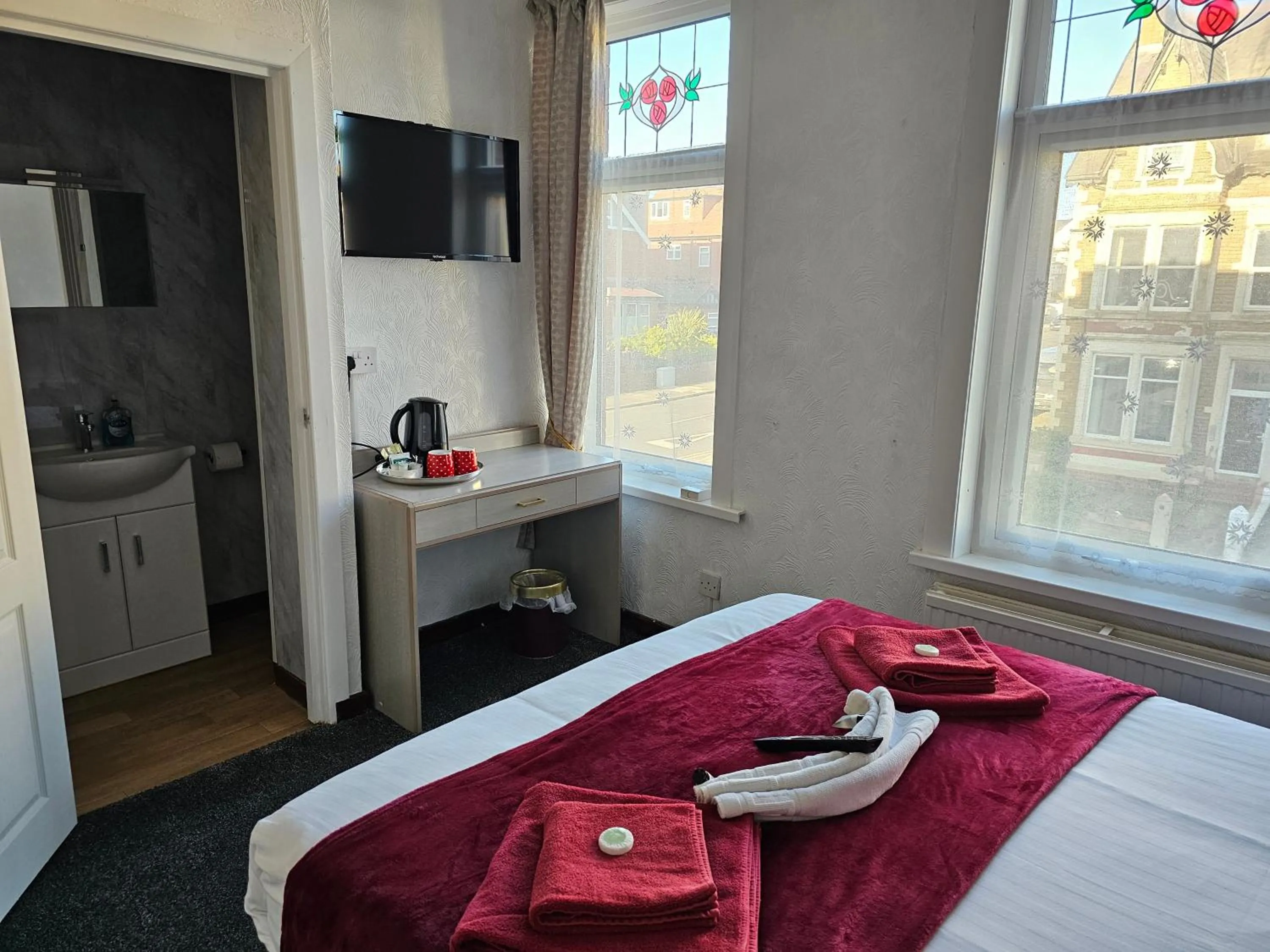 Bedroom, Bed in Collingwood Hotel