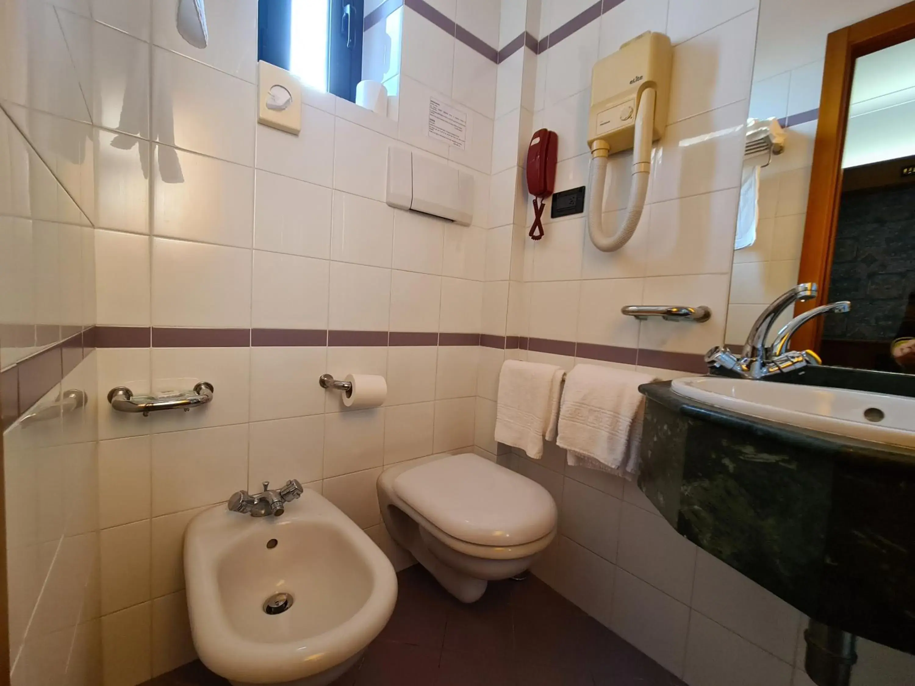 Triple Room - single occupancy in Hotel Sabra Triple Room - single occupancy in Hotel Sabra