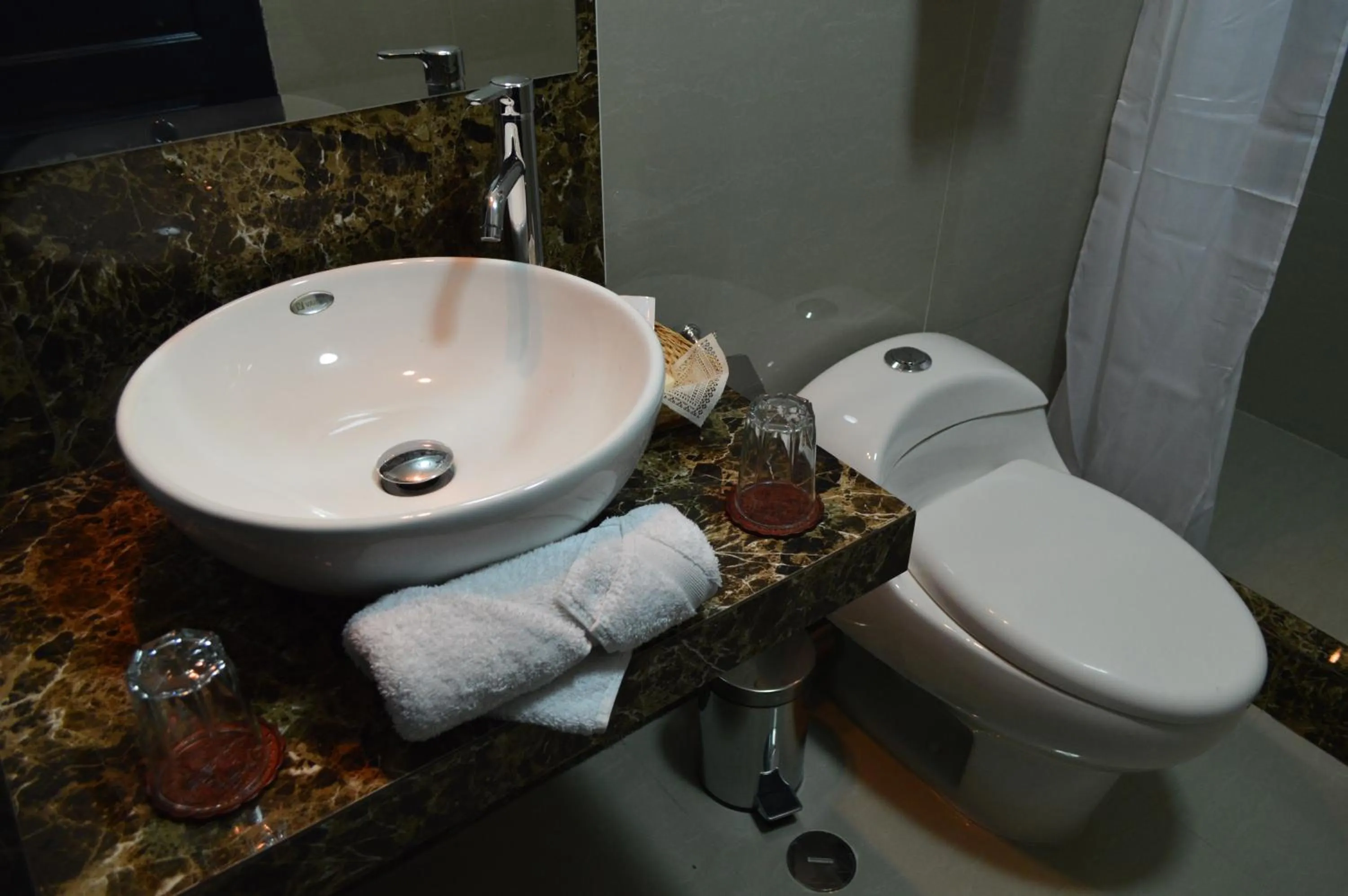 Toilet in Hotel Casa Campesina