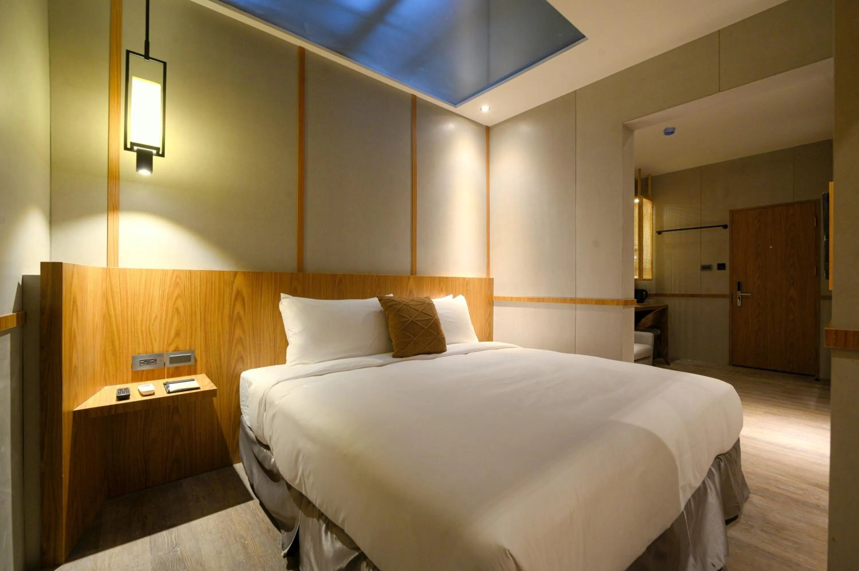 Bedroom, Bed in Yunoyado Onsen Hot Spring Hotel Deyang