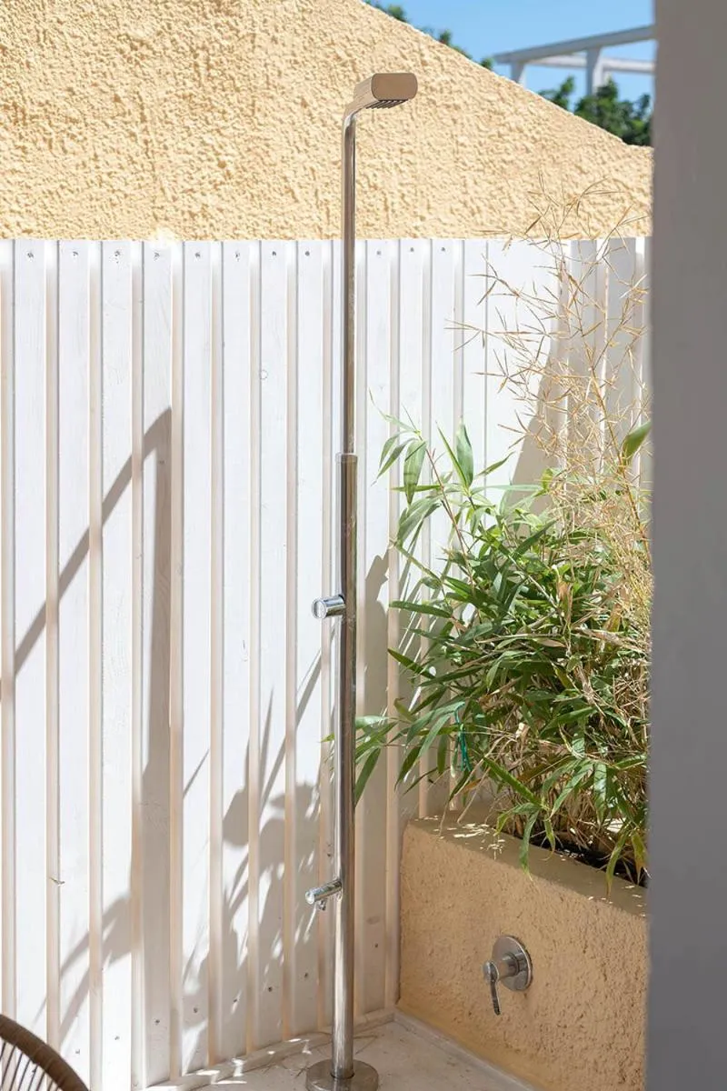 Inner courtyard view in Le Palmette Suites