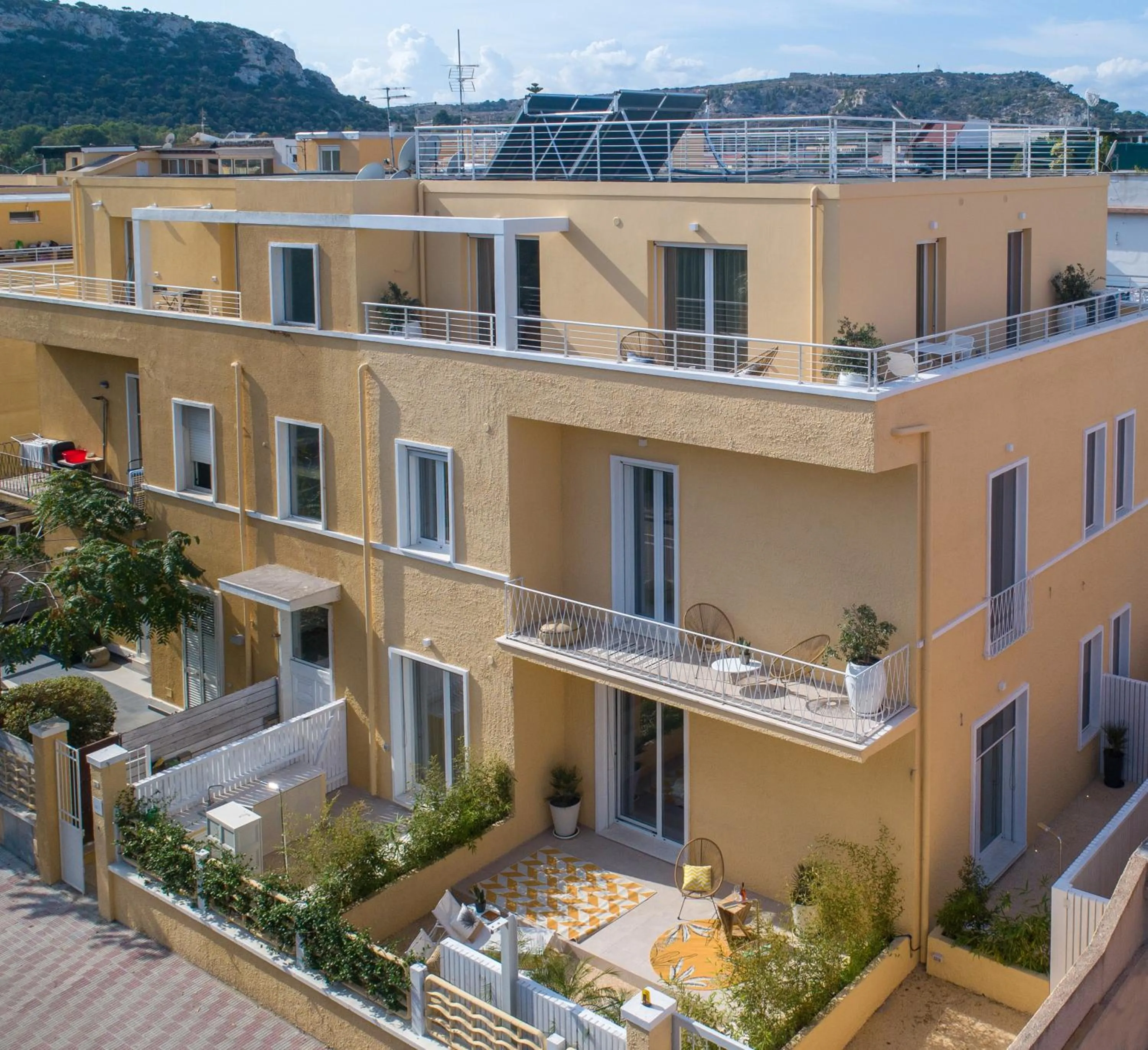 Property building in Le Palmette Suites