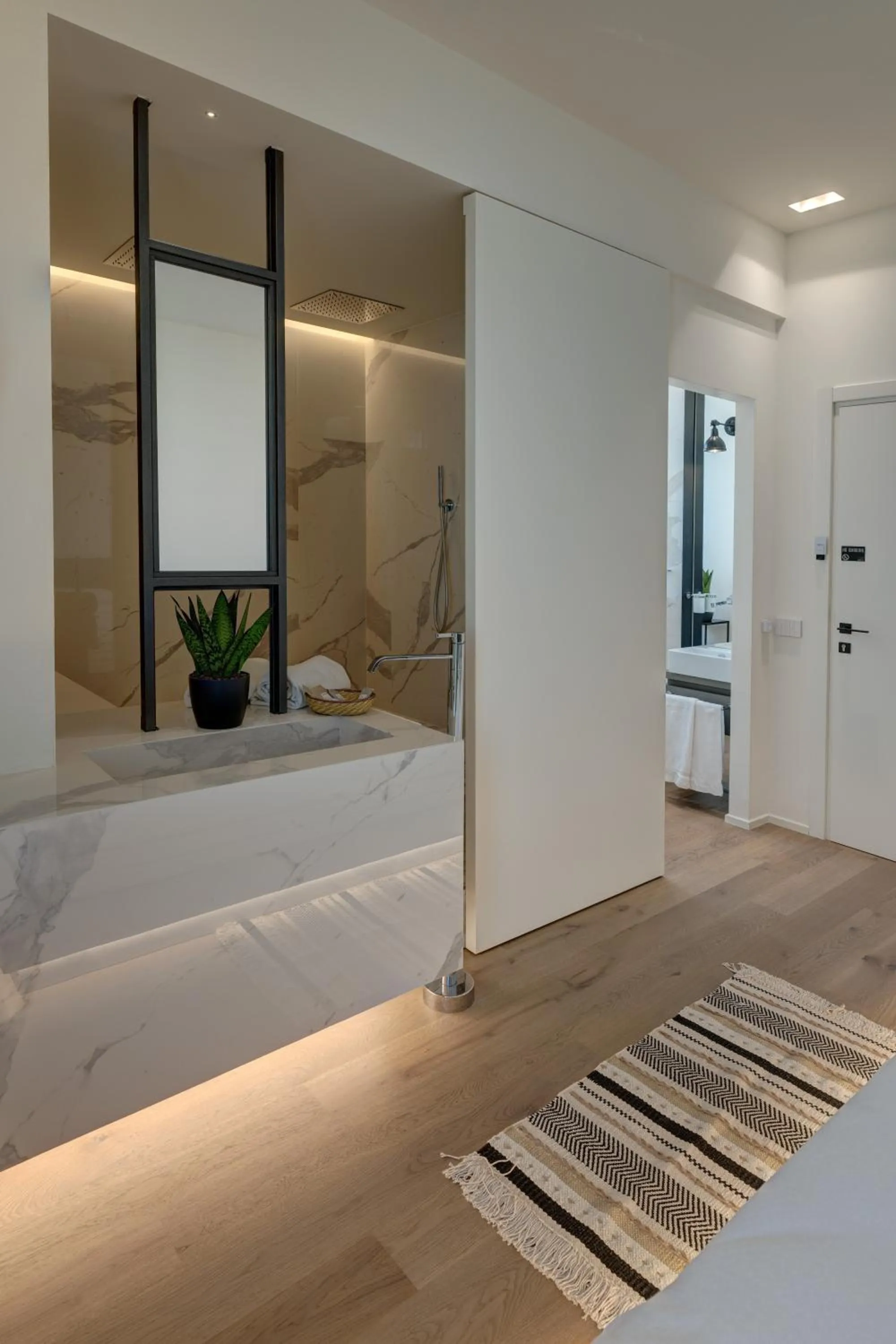 Shower in Le Palmette Suites