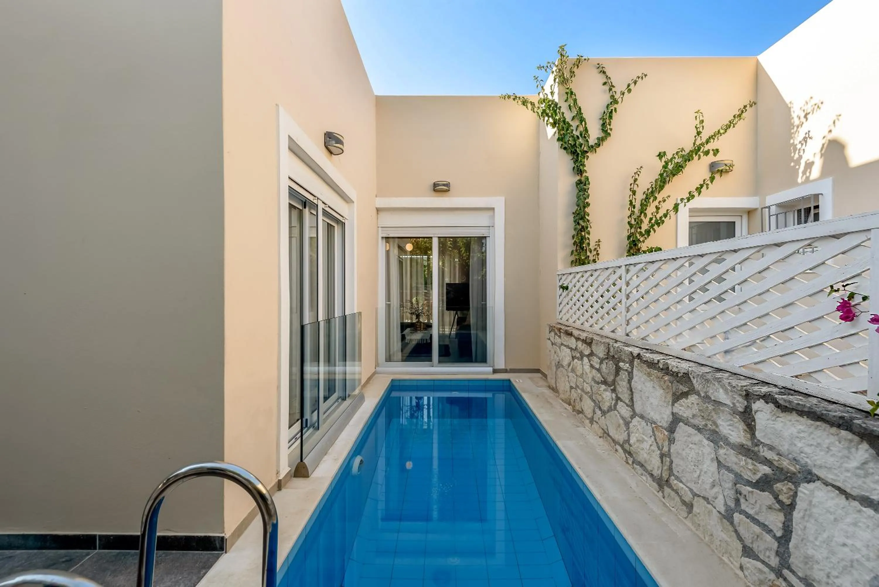 Swimming pool in Azure Beach Villas