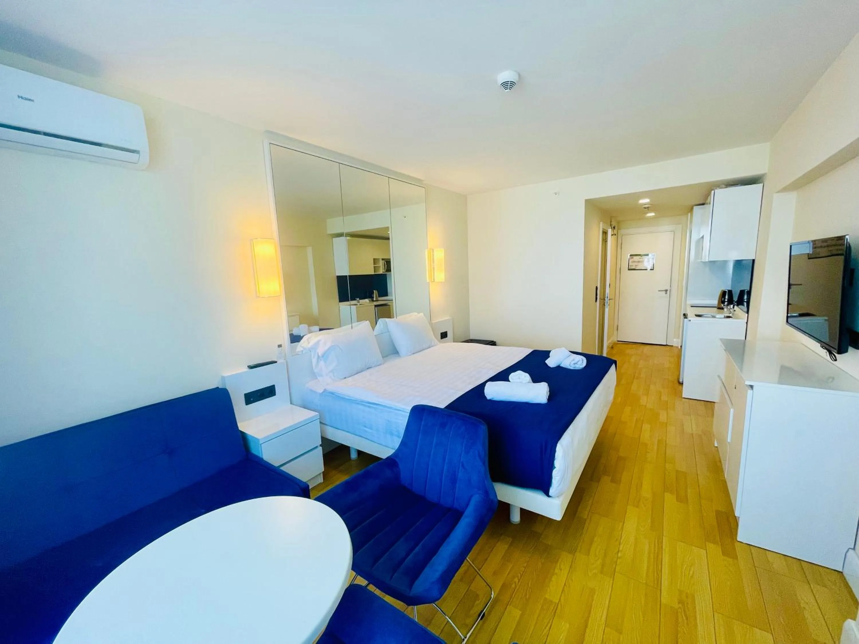 Bed in Royal Sea Breeze Apartments