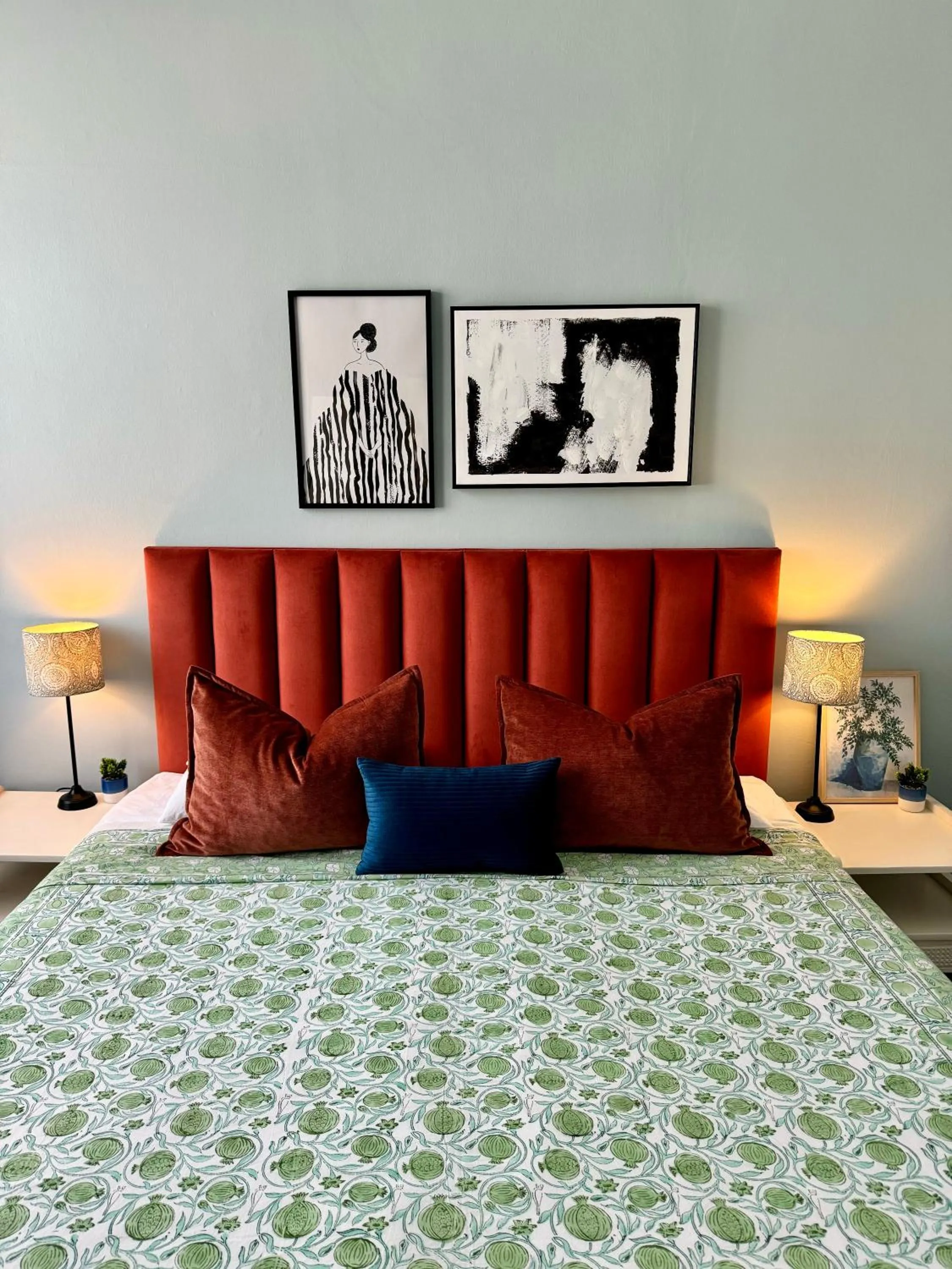 Photo of the whole room, Bed in Pension d'Avignon