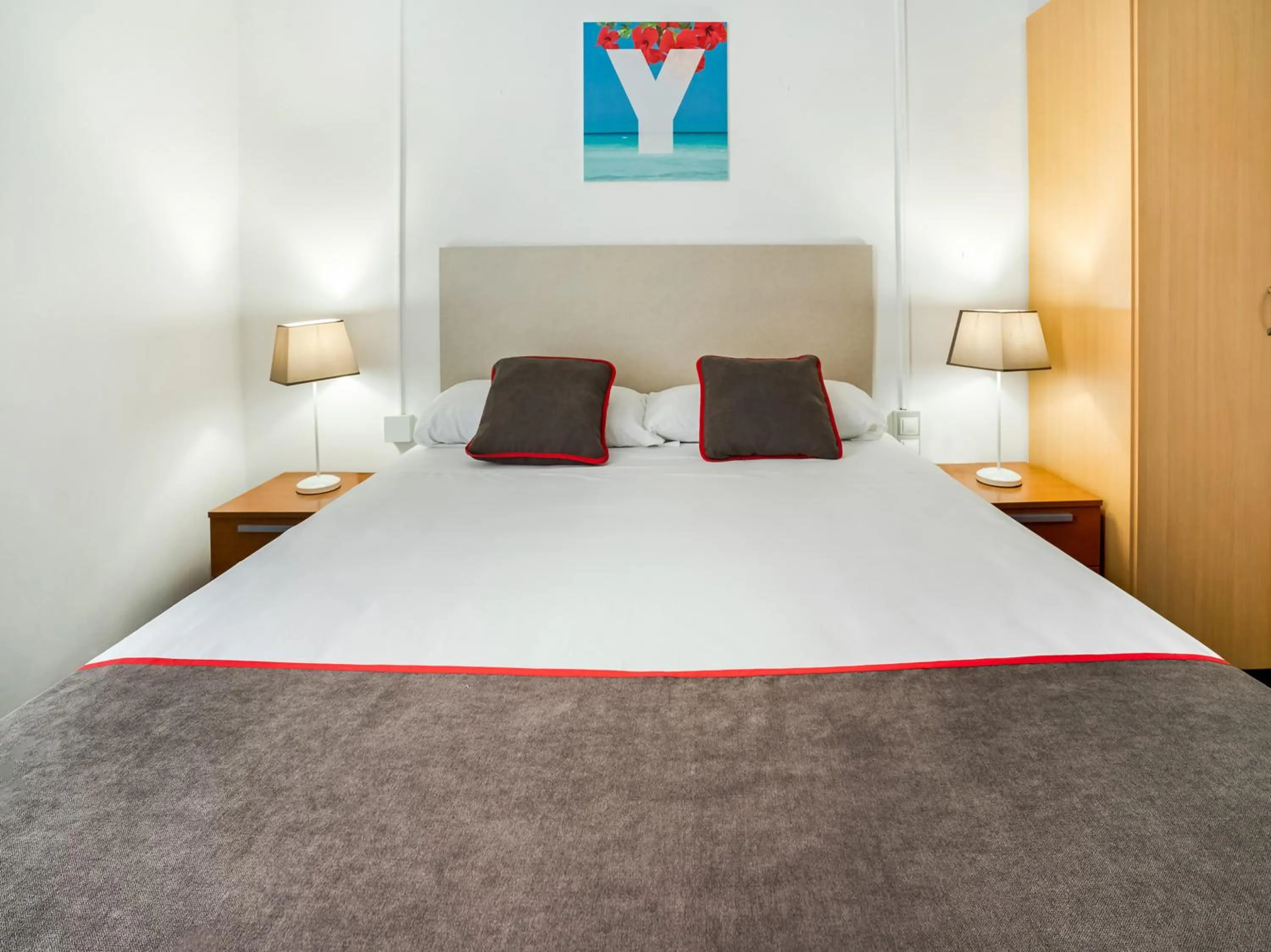 Photo of the whole room, Bed in Hostal Patio de La Luna