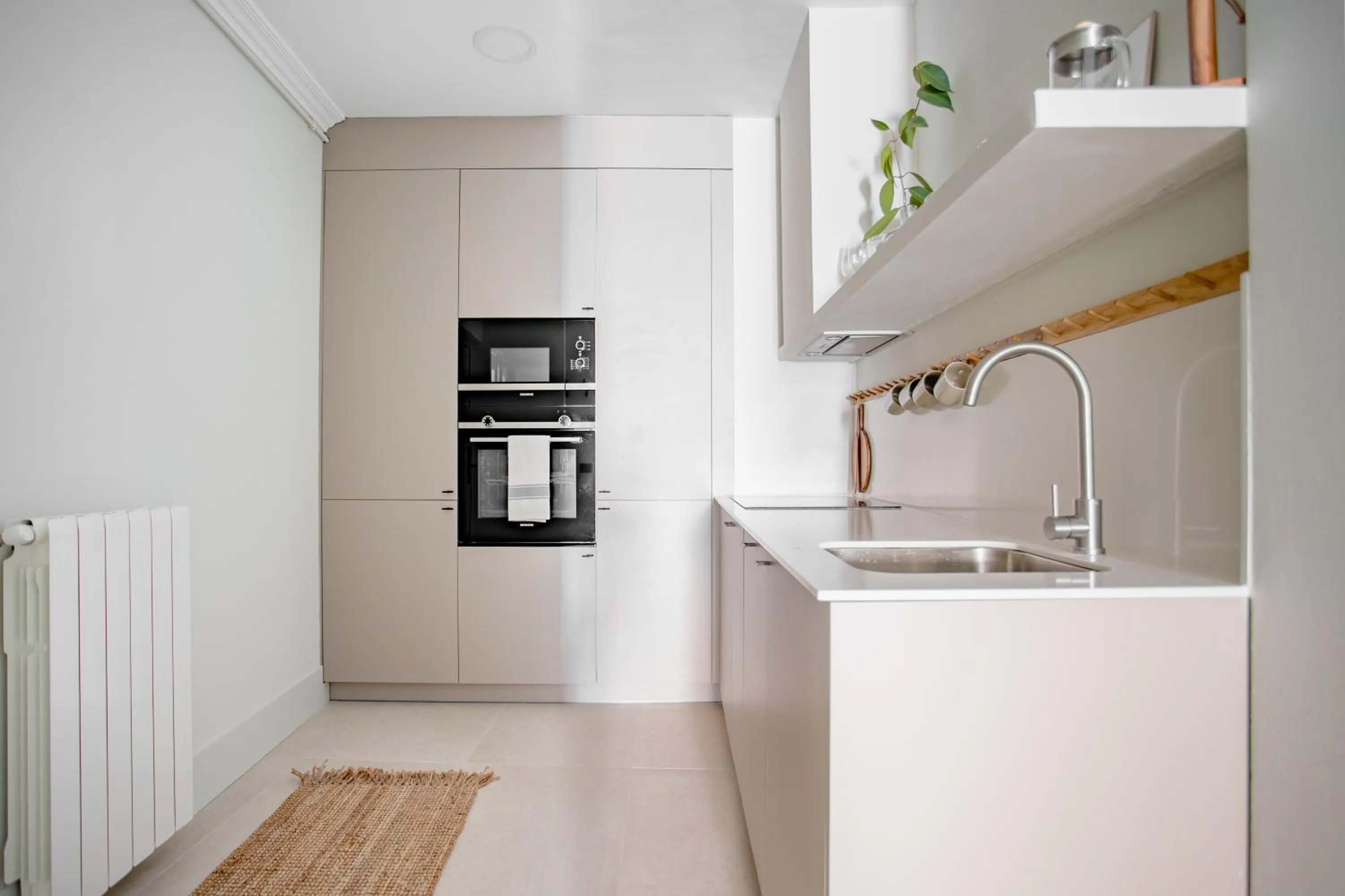Kitchen or kitchenette in SEISSTA Madrid Centro "Remodelado"
