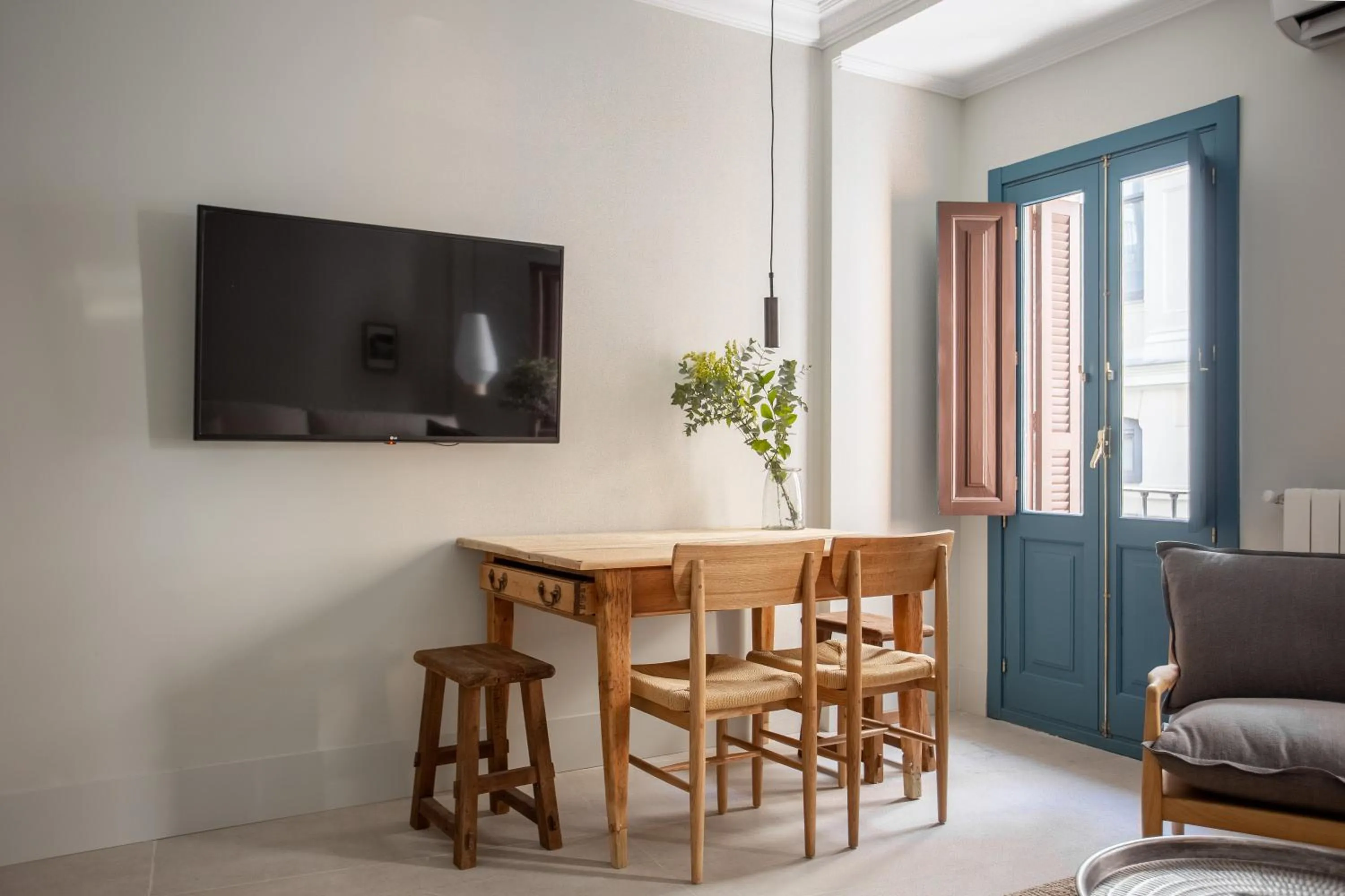 Living room in SEISSTA Madrid Centro "Remodelado"