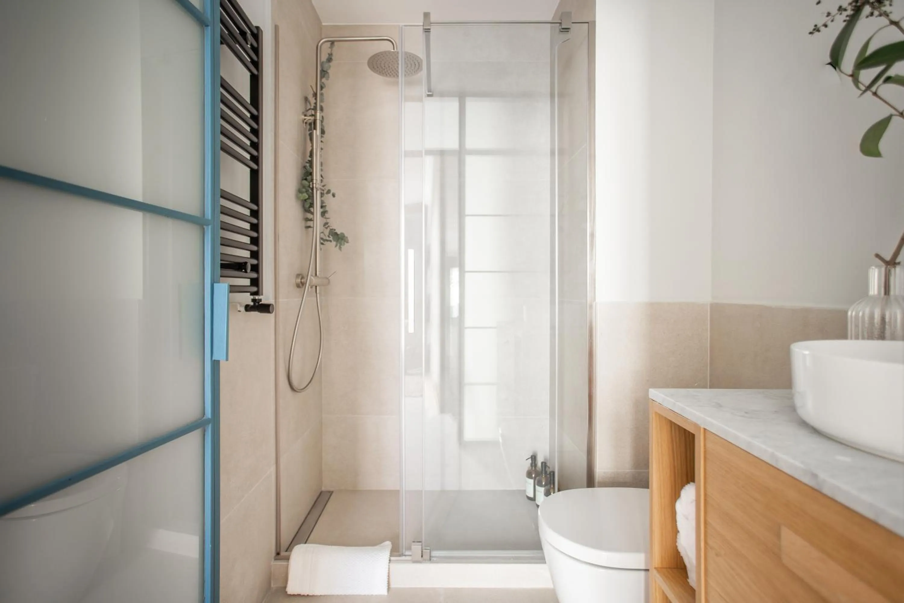 Shower in SEISSTA Madrid Centro "Remodelado"