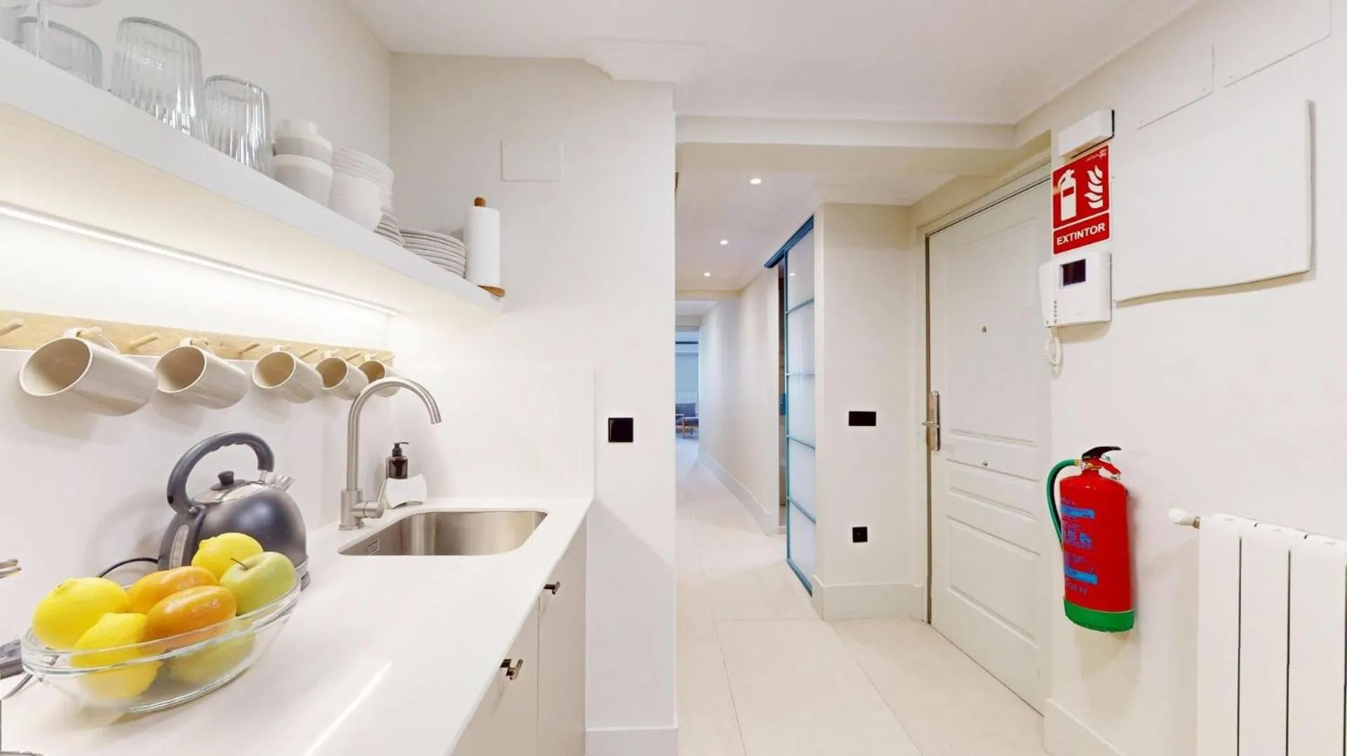 Decorative detail in Sol y El Madroño