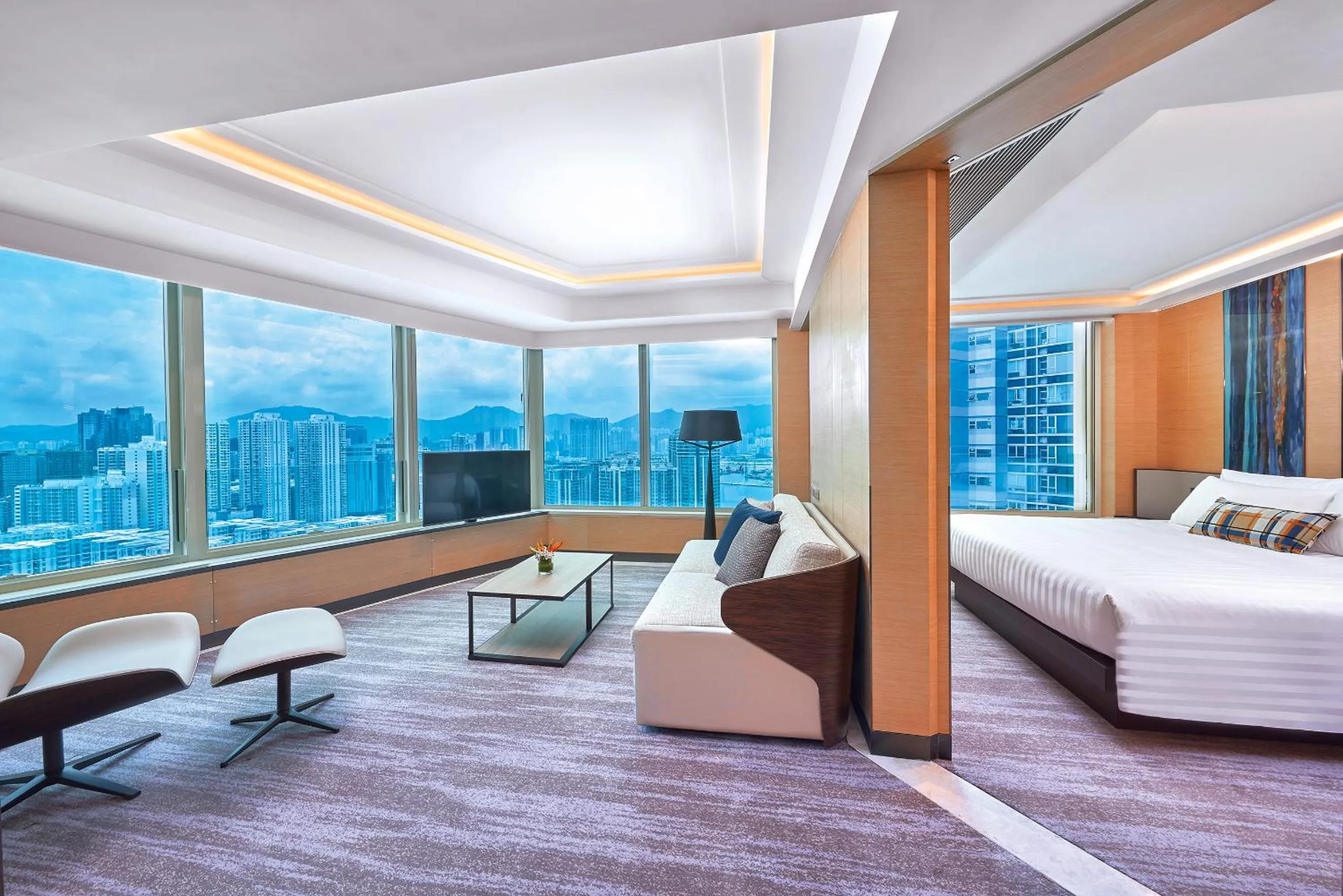 Living room, Bed in Harbour Grand Kowloon