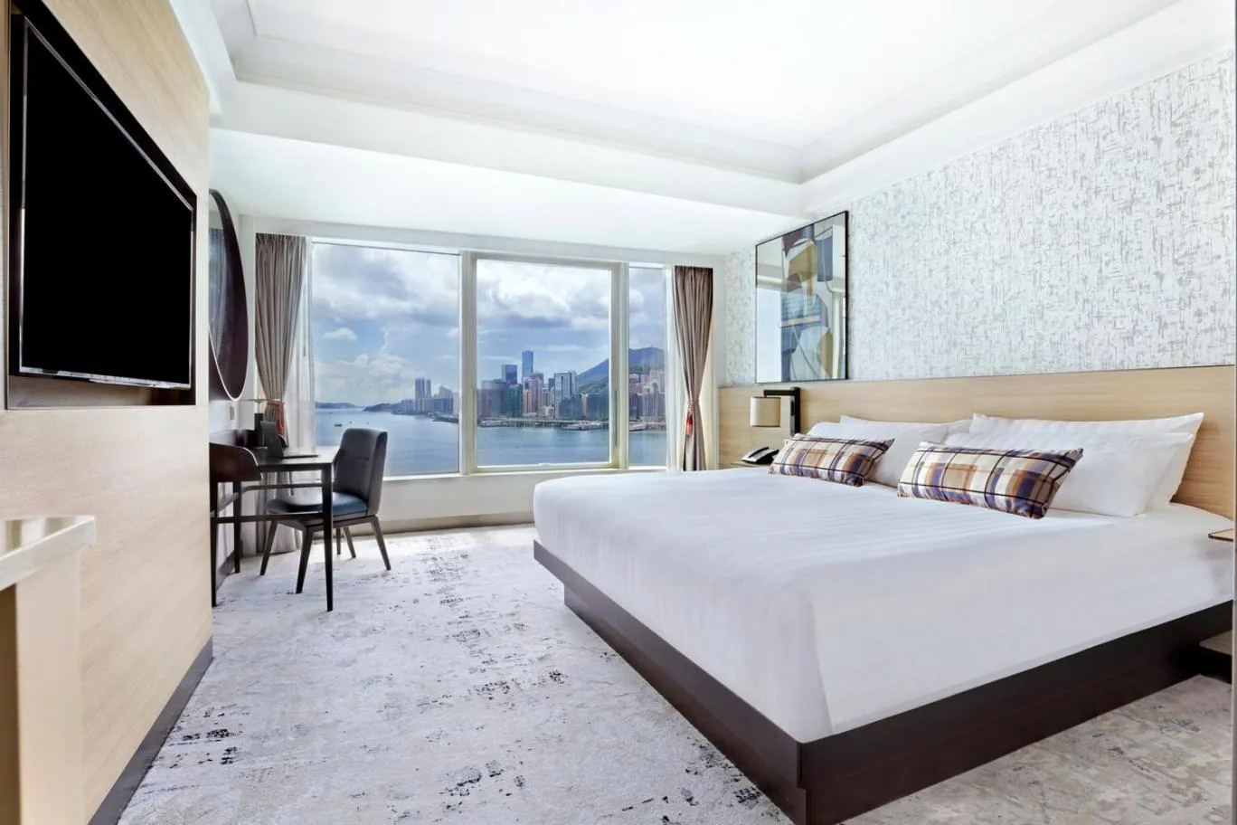 Photo of the whole room, Bed in Harbour Grand Kowloon