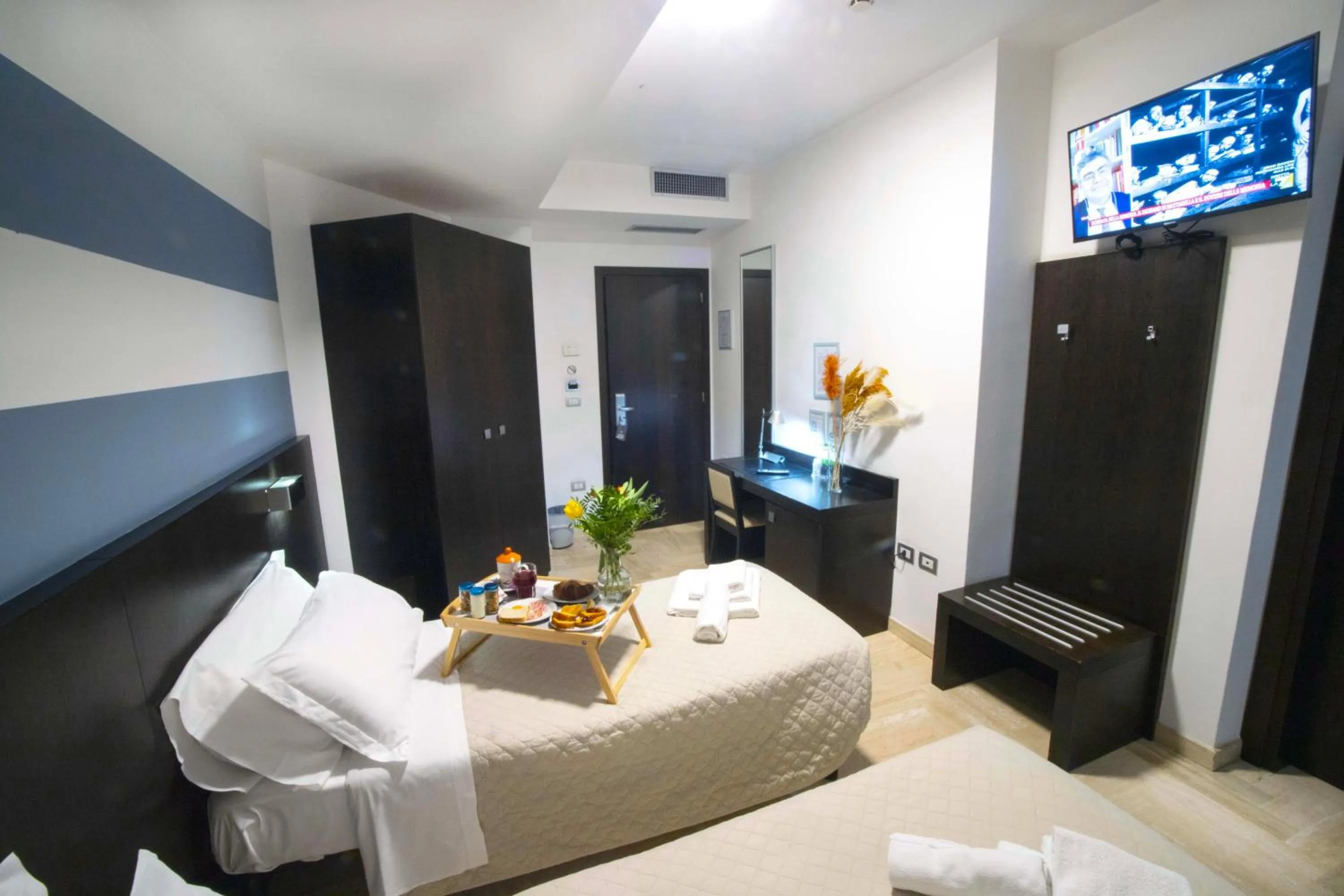 Bed in Albergo Cantiani