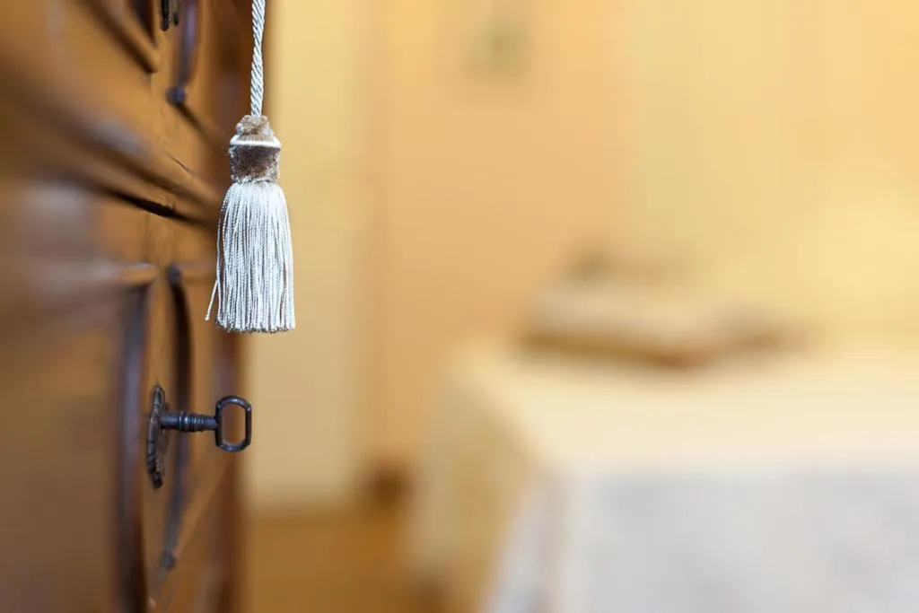 Decorative detail, Bed in Casa Riccardi