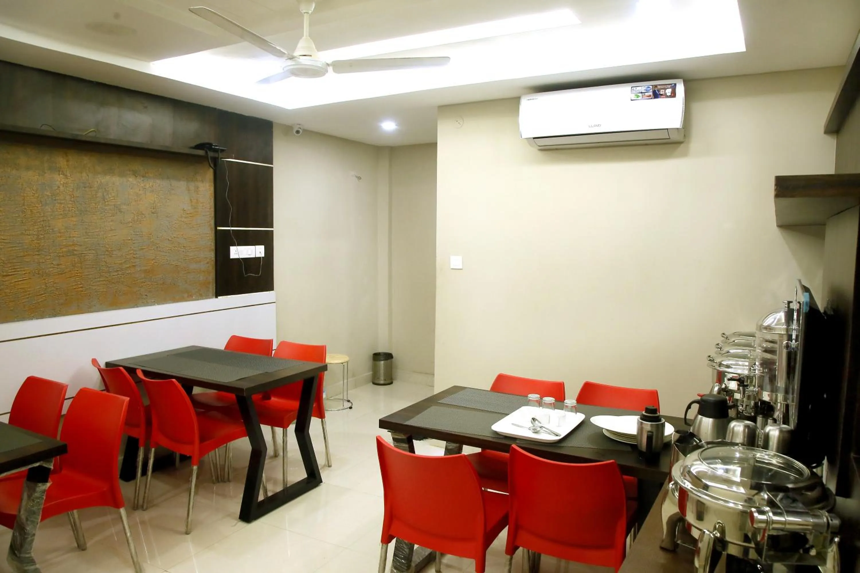 Restaurant/places to eat in Grand Oliver