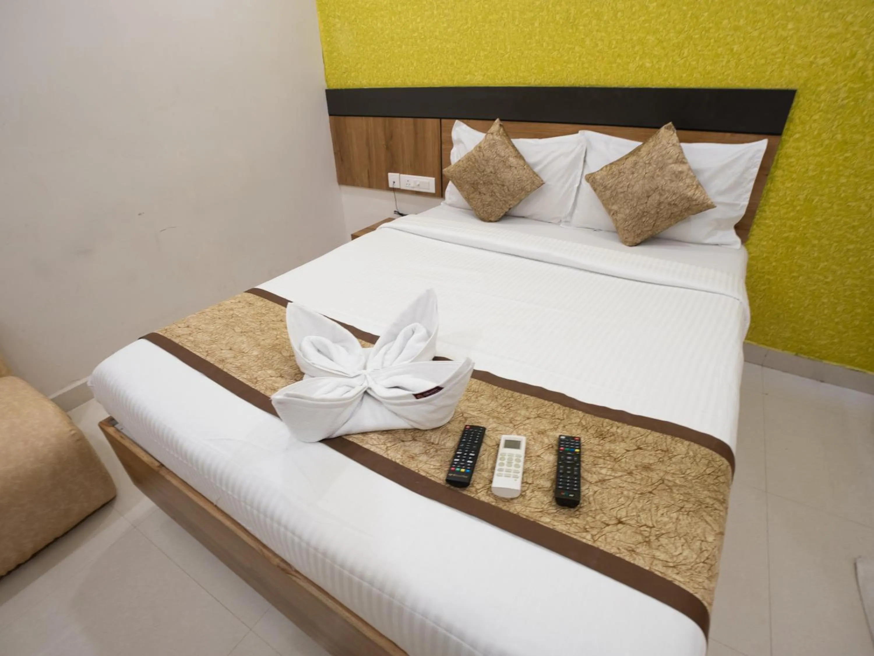 Bedroom, Bed in Grand Oliver