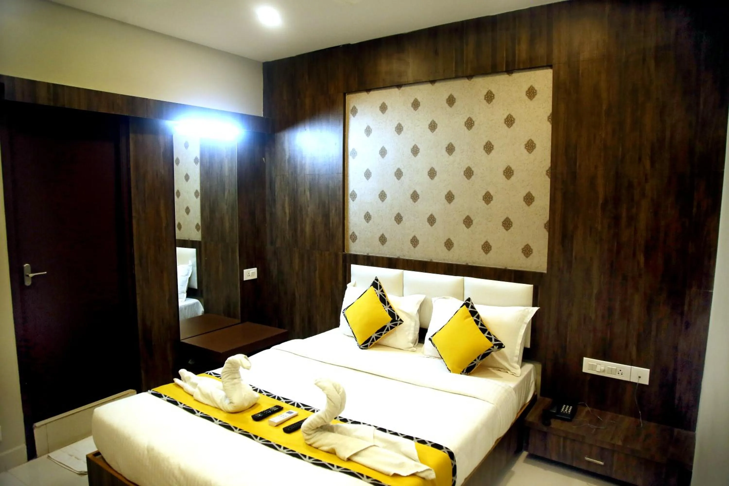 Bedroom, Bed in Grand Oliver