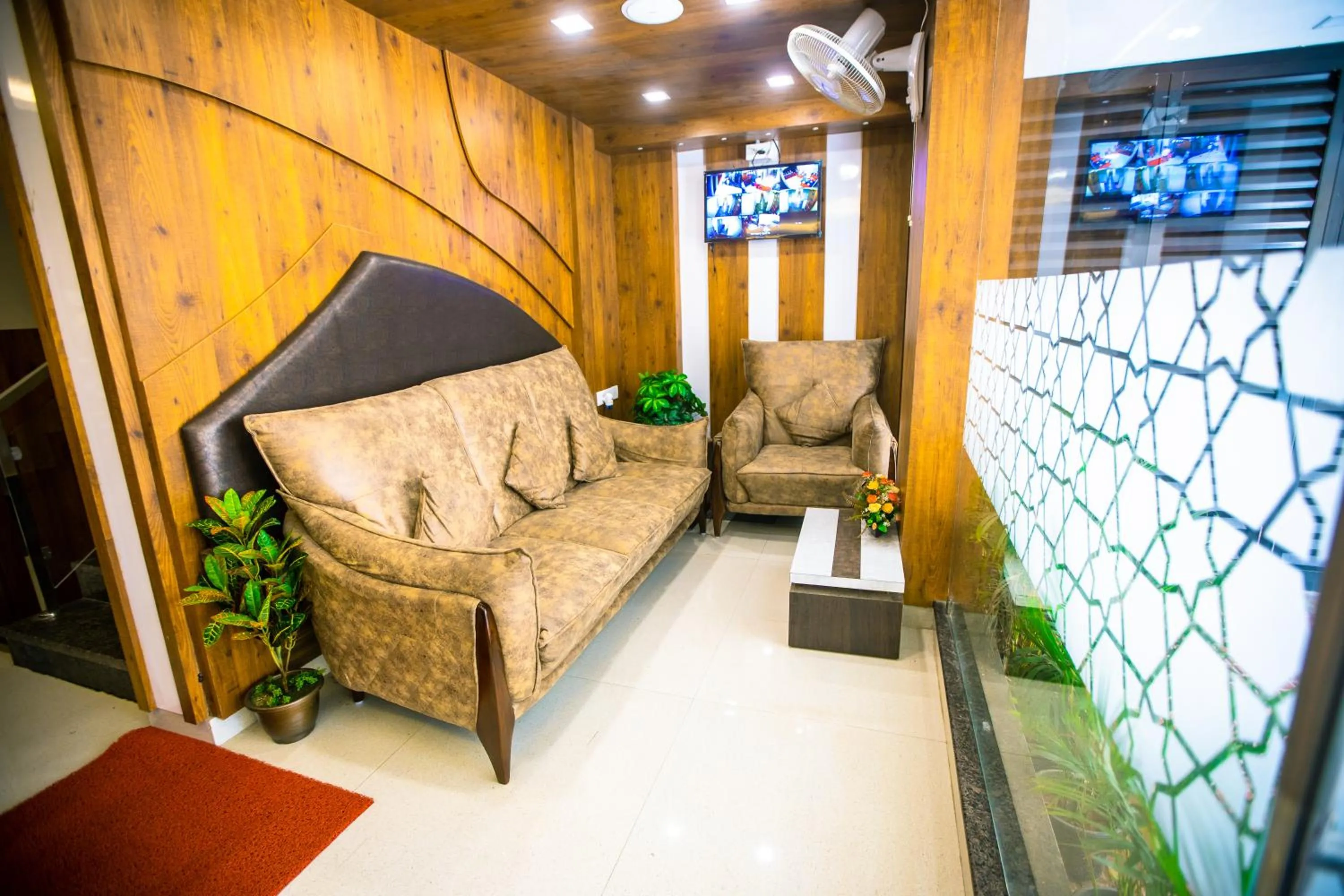 Seating area in Grand Oliver