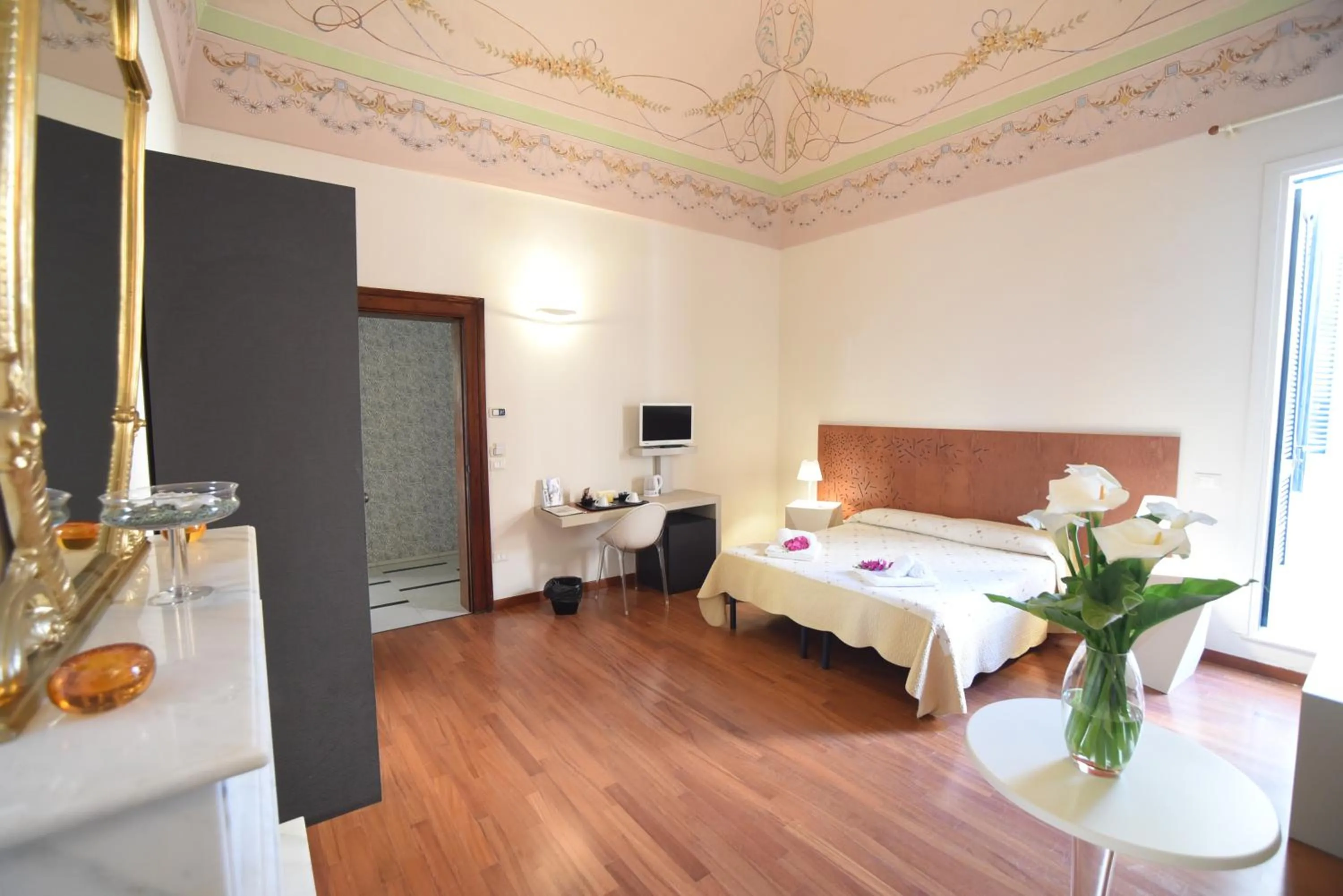 Photo of the whole room, Bed in Barone Liberty & Luxury SPA-Boutique Hotel