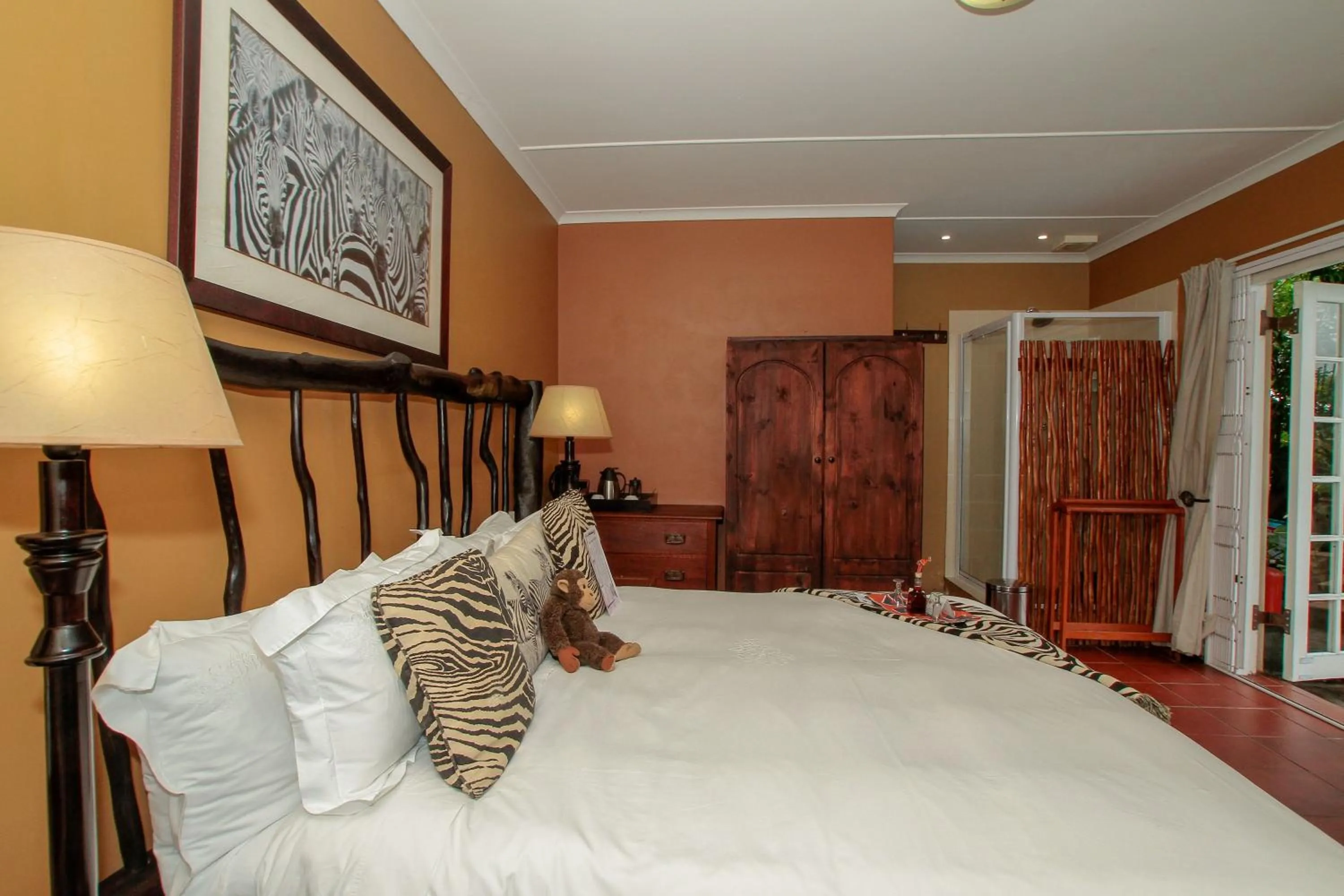 Shower, Bed in Acorn B&B in Durban