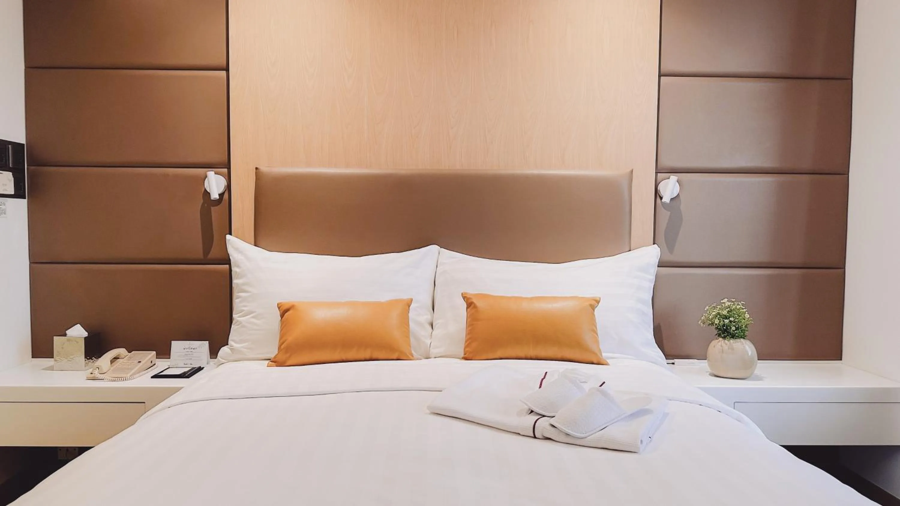 Bed in Stanford Hillview Hotel Hong Kong