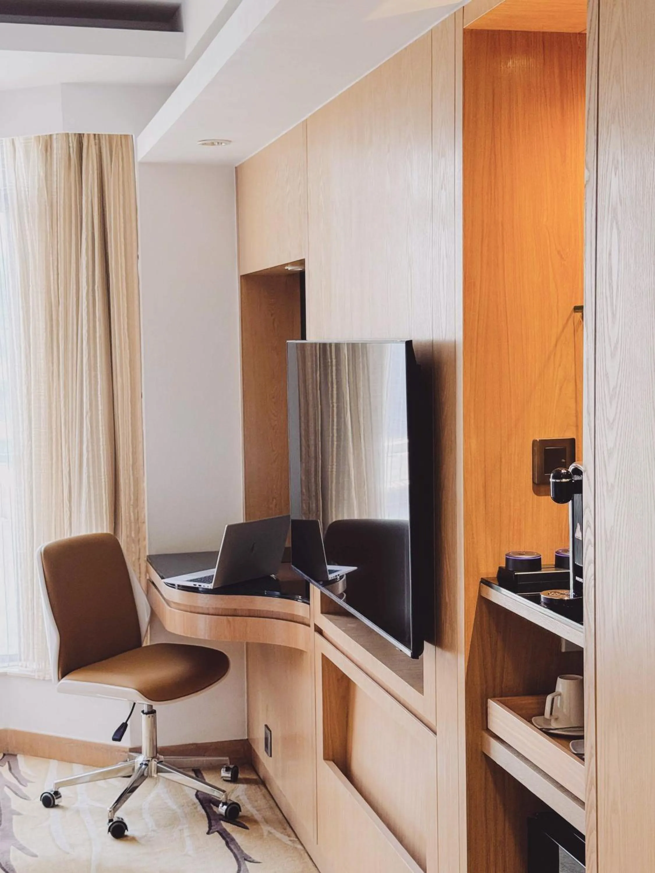 TV and multimedia in Stanford Hillview Hotel Hong Kong