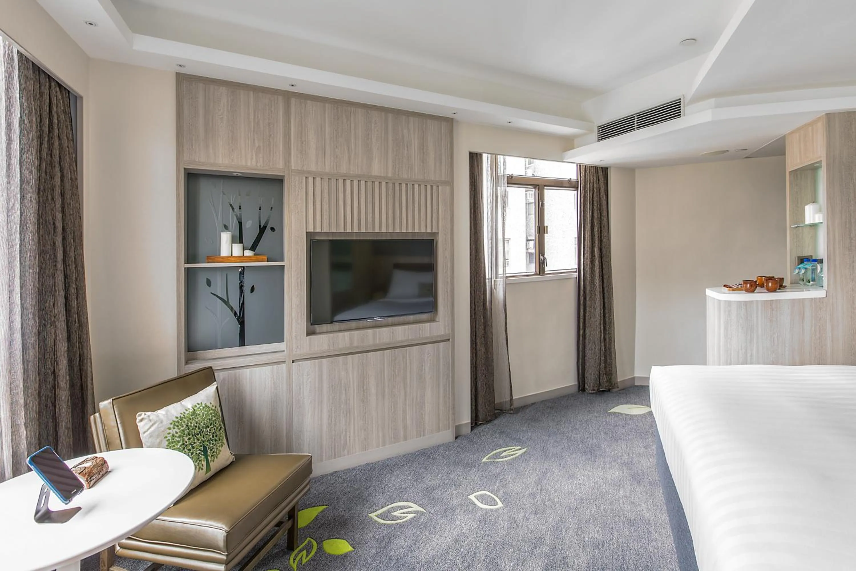 Photo of the whole room, Bed in Stanford Hillview Hotel Hong Kong