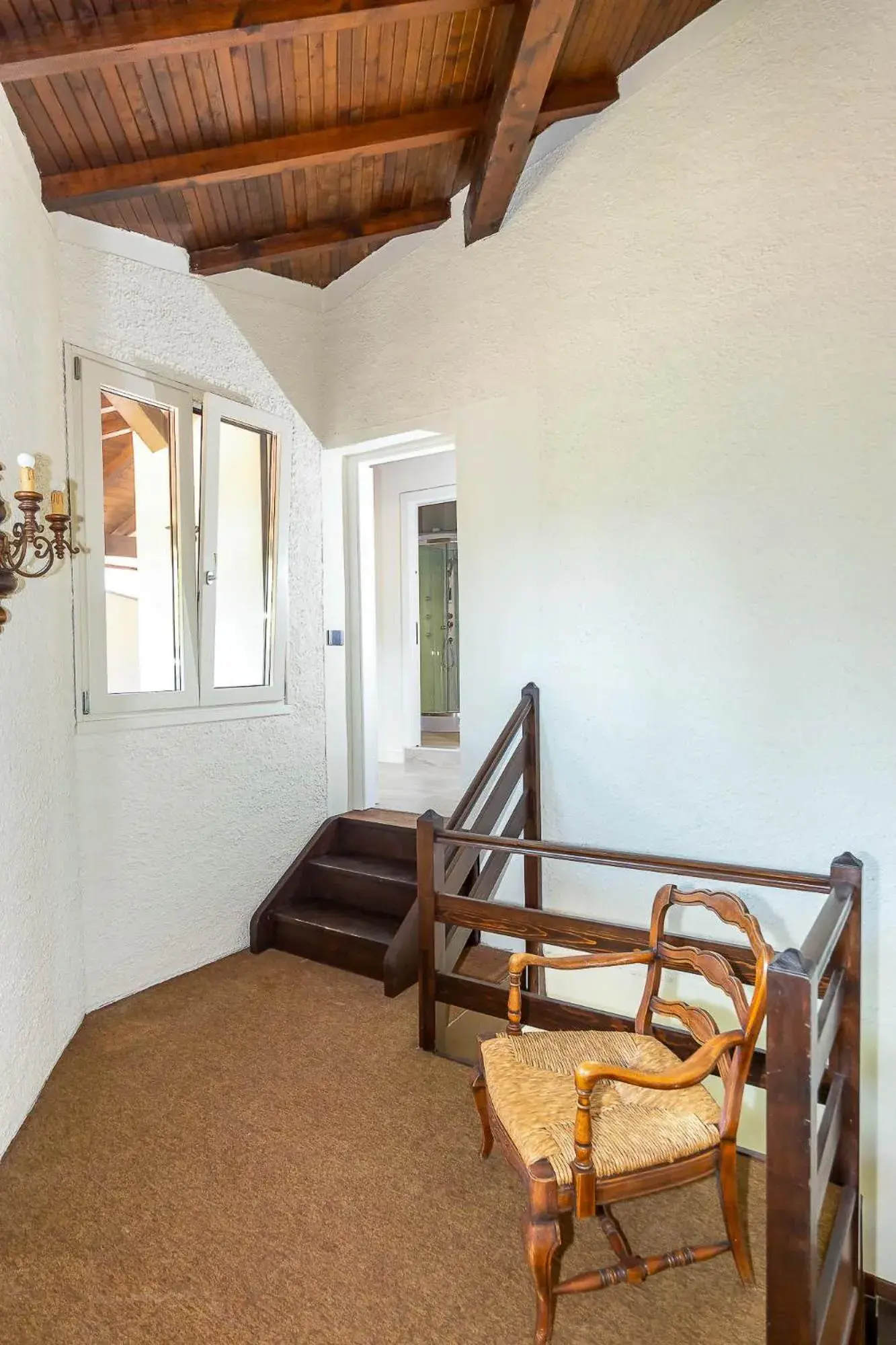 Family Room with Private Bathroom - single occupancy in Villa Sarchi Family Room with Private Bathroom - single occupancy in Villa Sarchi